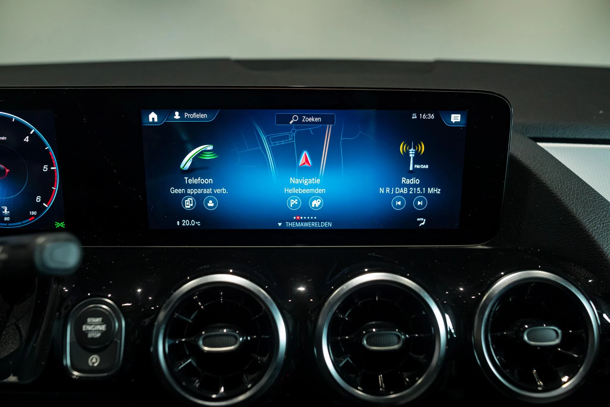 Mercedes-Benz-B-Klasse-image-24
