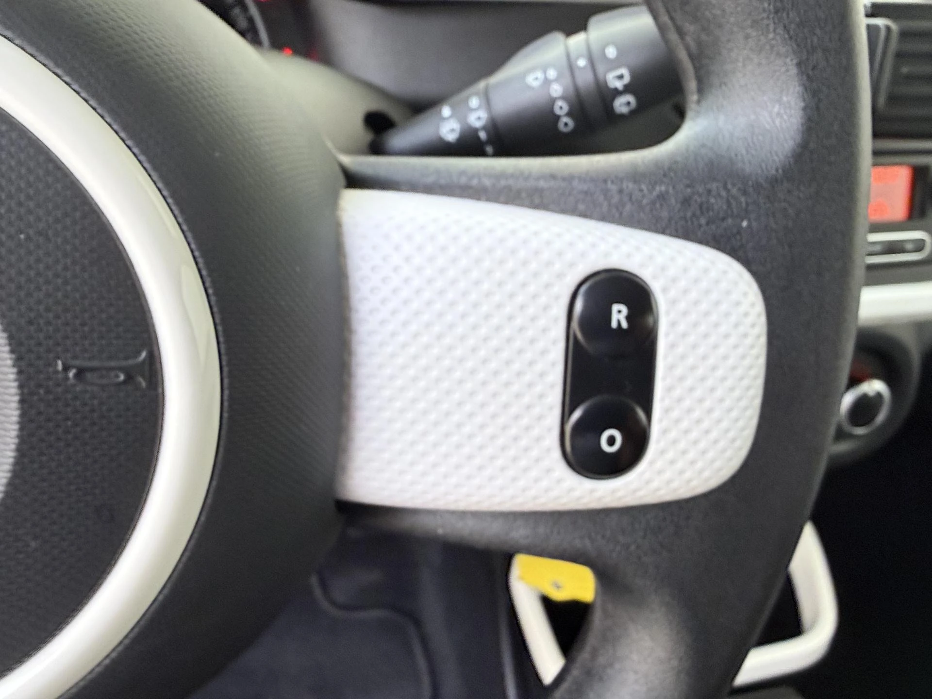 Renault-Twingo-image-16