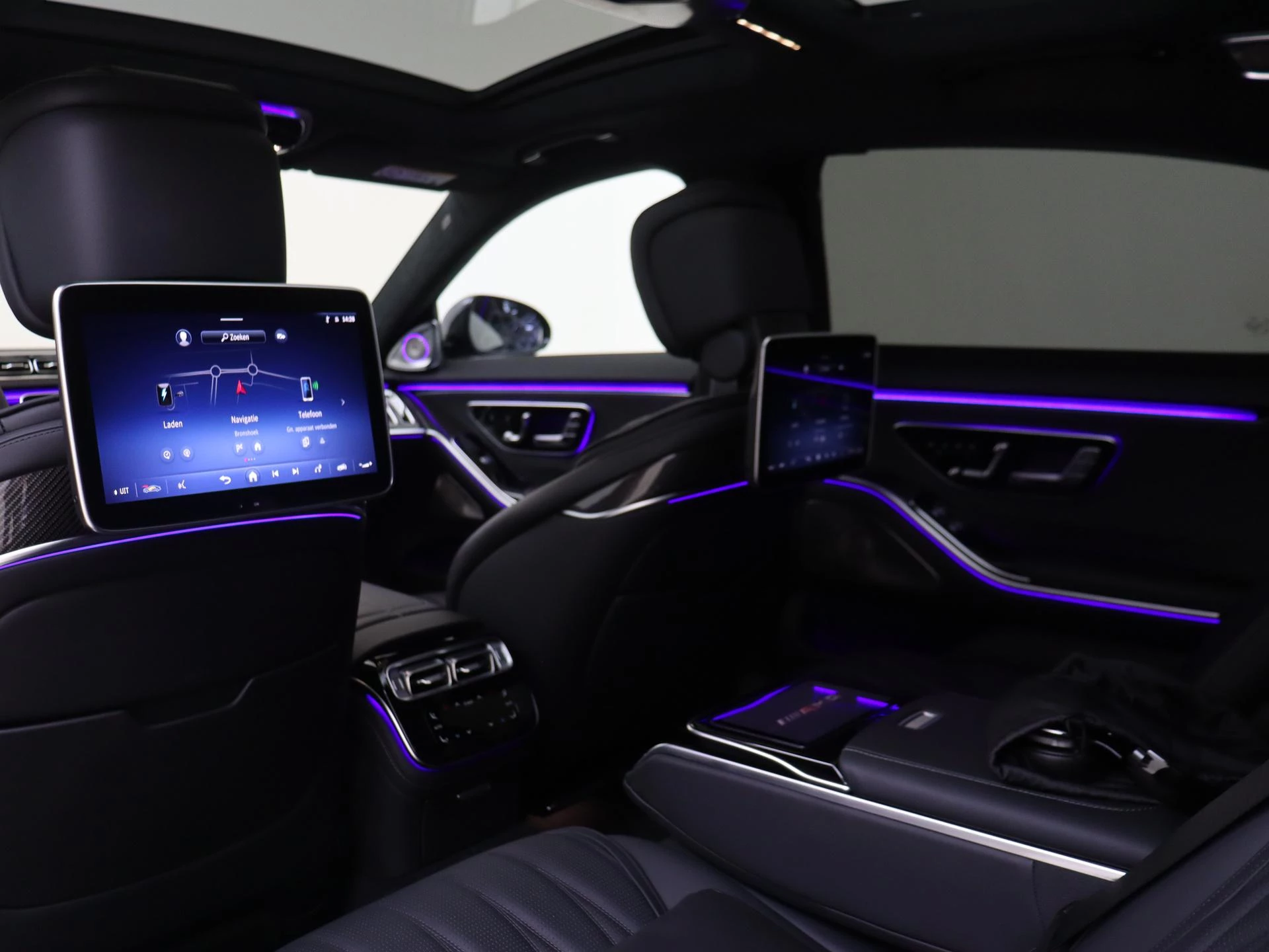 Mercedes-Benz-S-Klasse-image-18