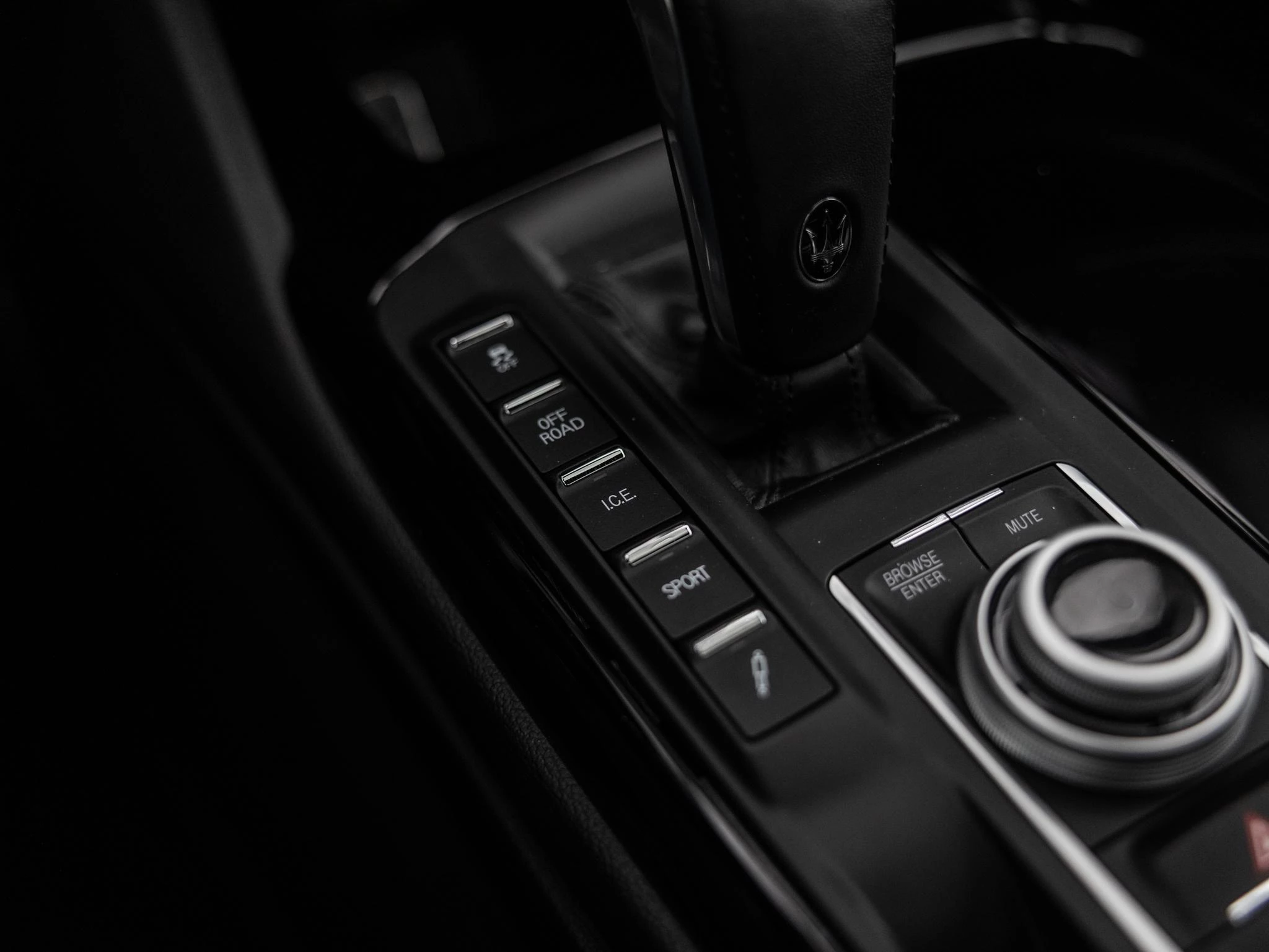 Maserati-Levante-image-54