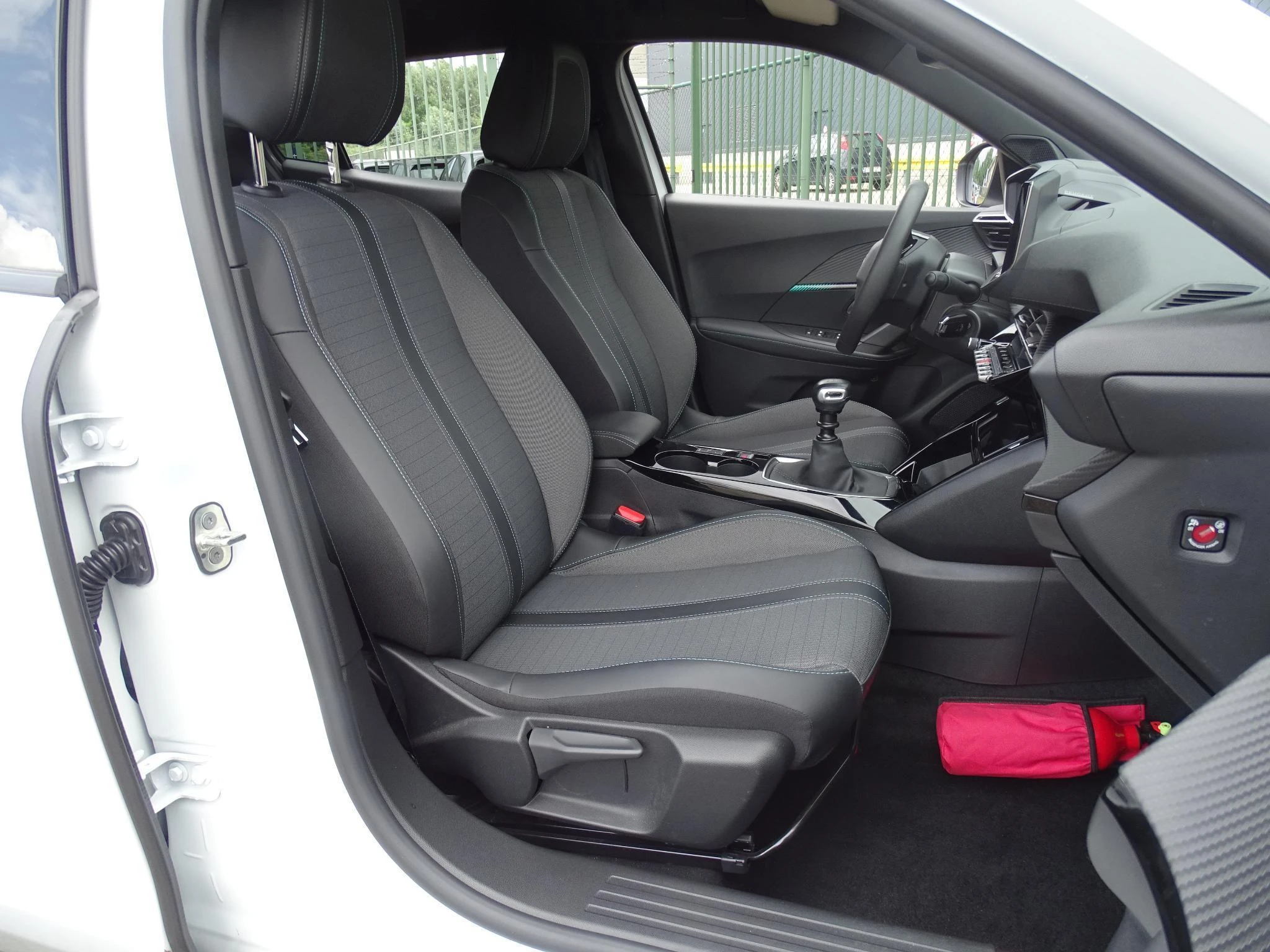 Peugeot-2008-image-11