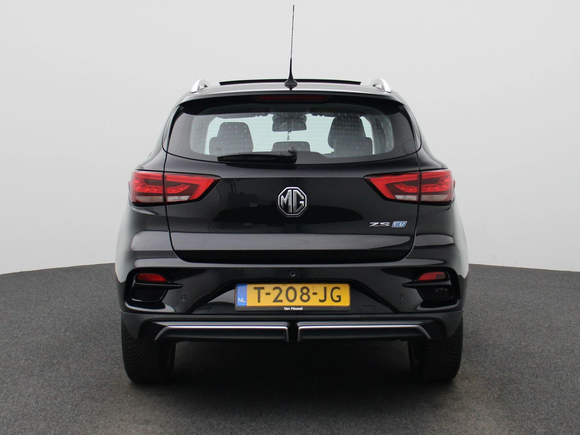 MG-ZS EV-image-4