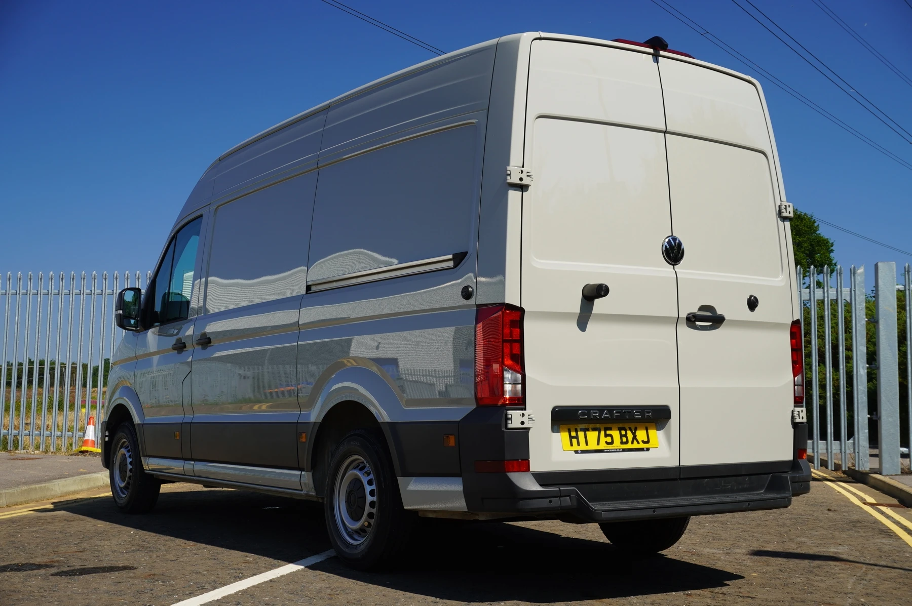 Volkswagen-Crafter-image-2