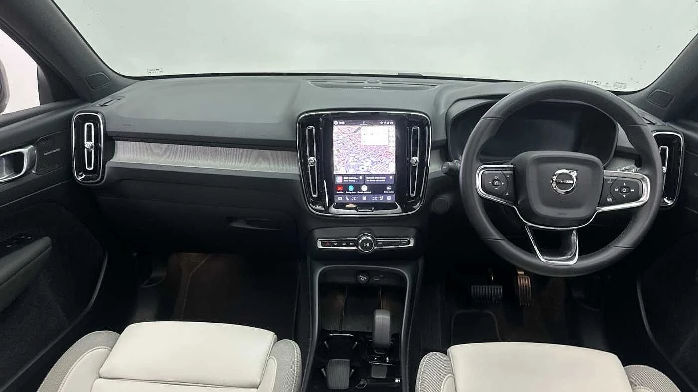 Volvo-EX40-image-6