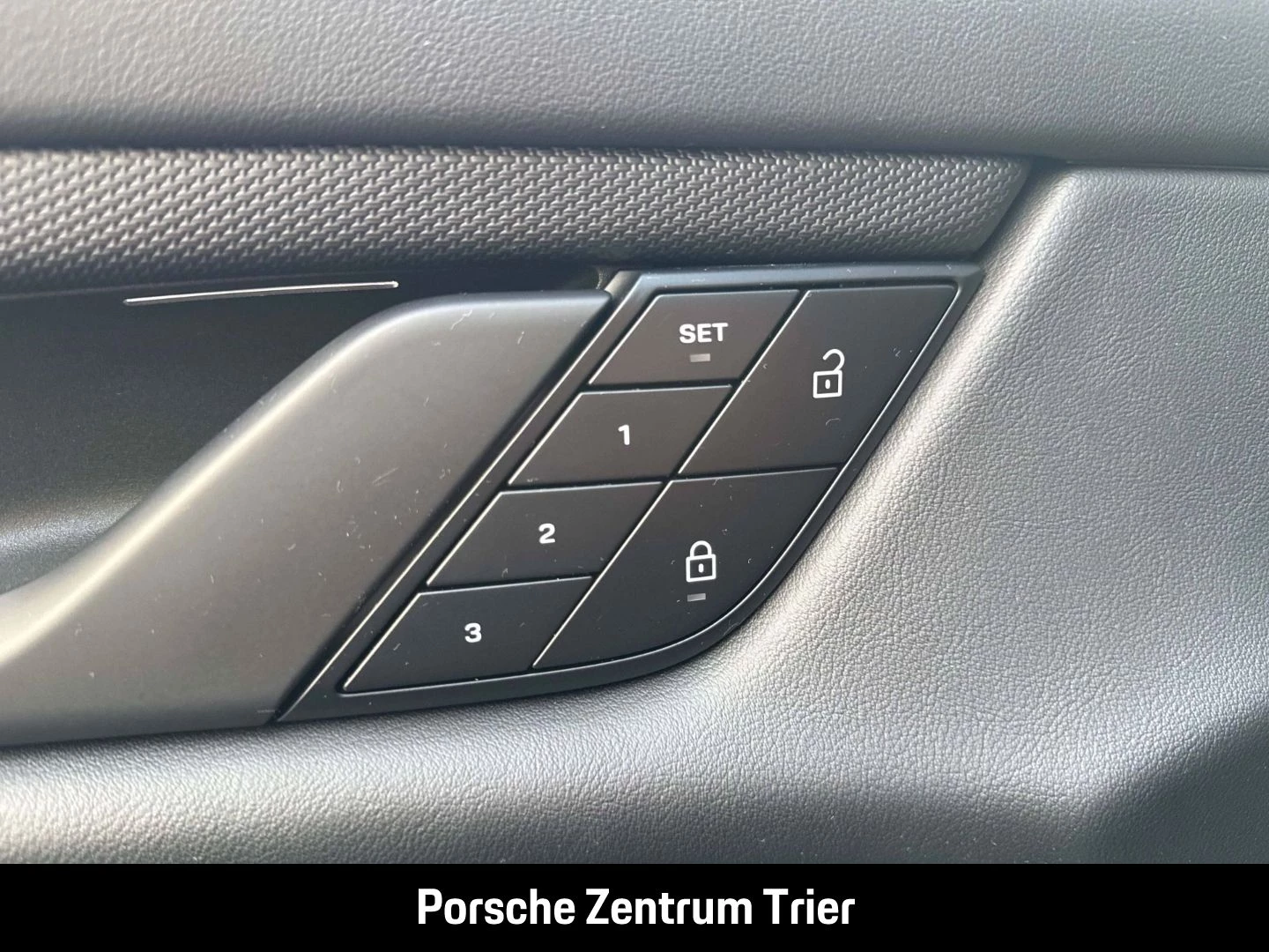 Porsche Taycan 4 Cross Turismo HA-Lenkung InnoDrive LED -