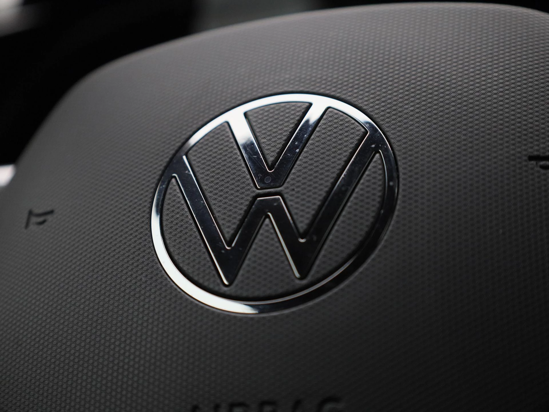 Volkswagen-Golf-image-32