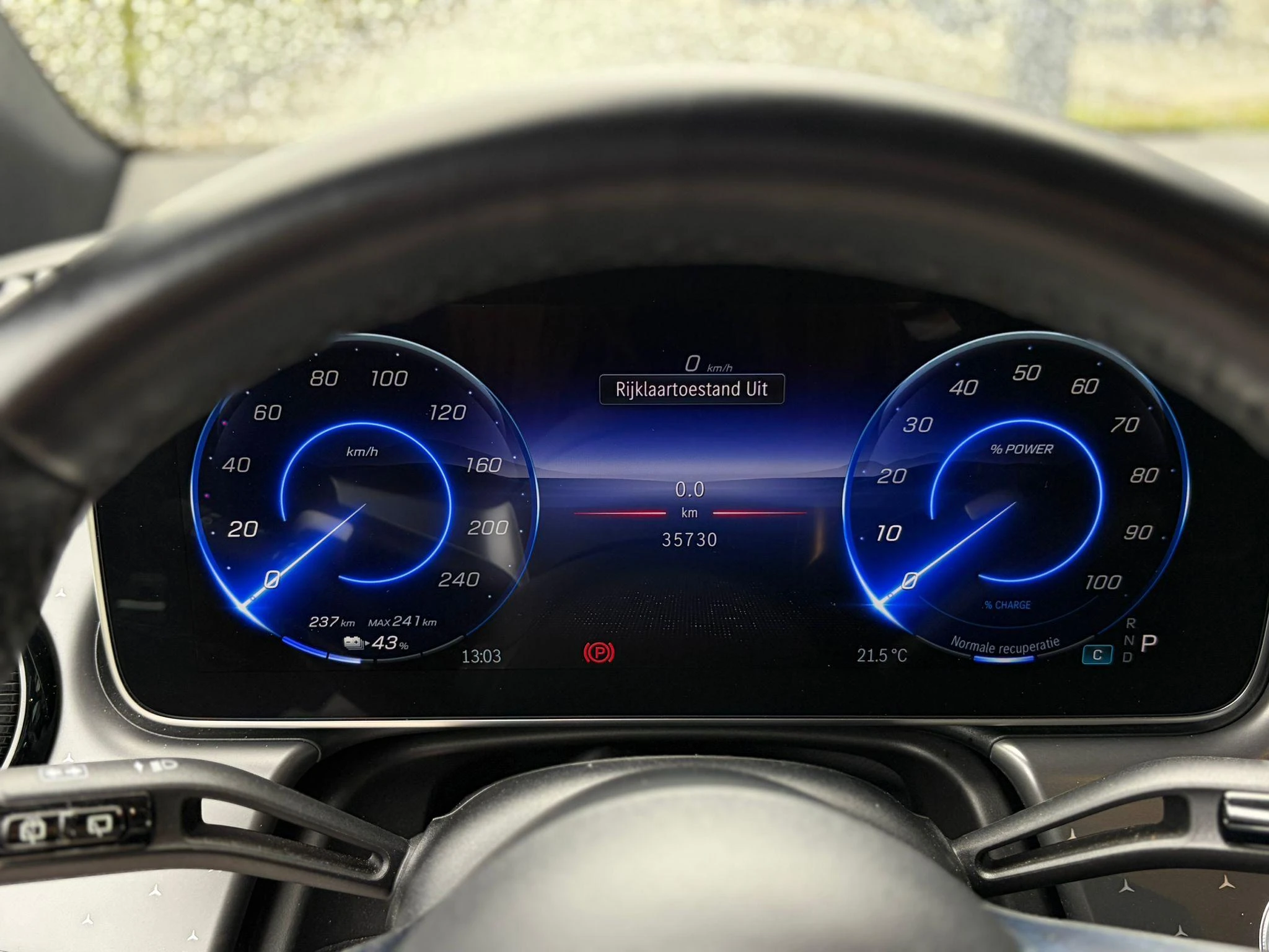 Mercedes-Benz-EQE-image-14