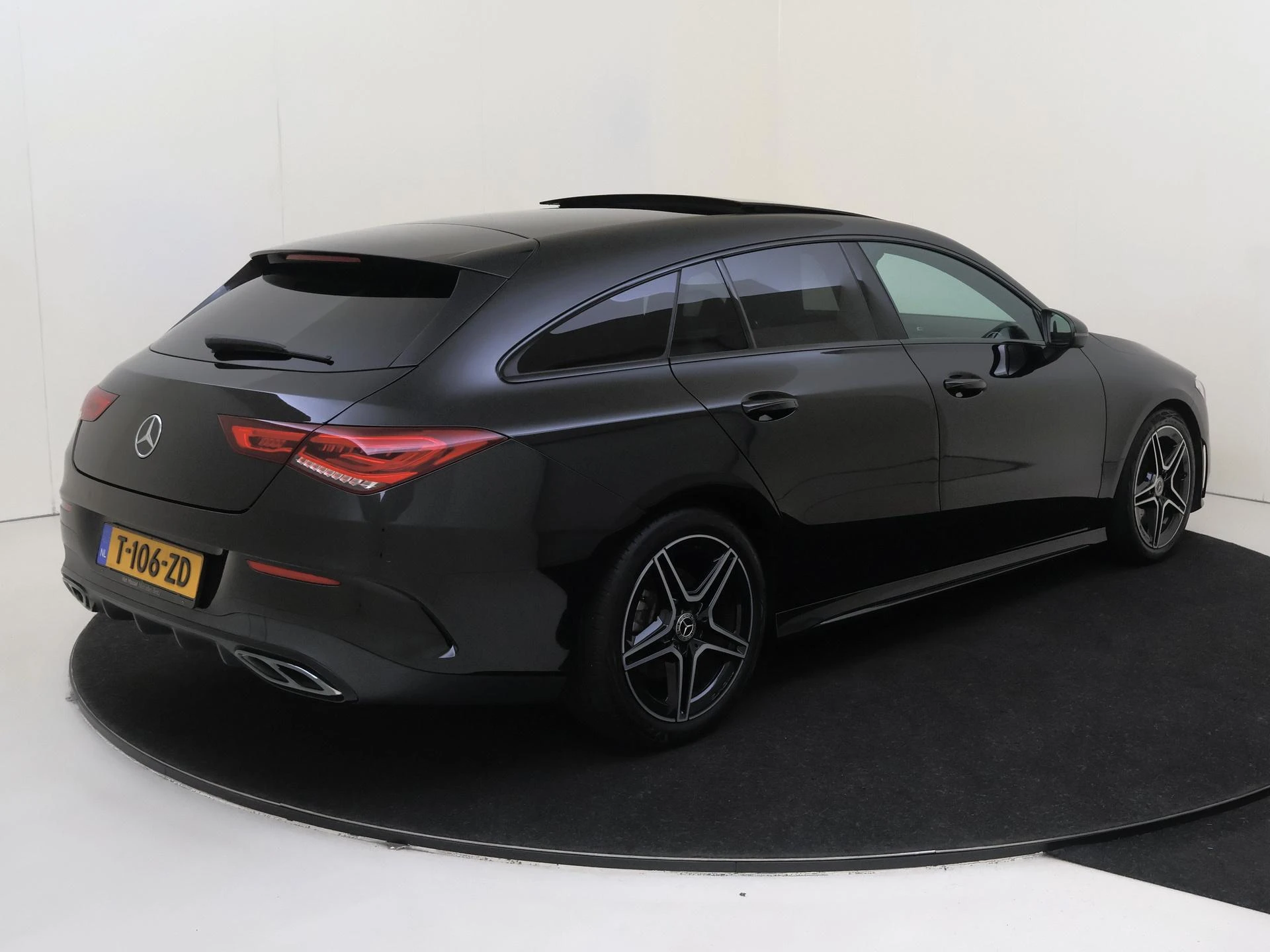 Mercedes-Benz CLA Shooting Brake 200 AMG Line