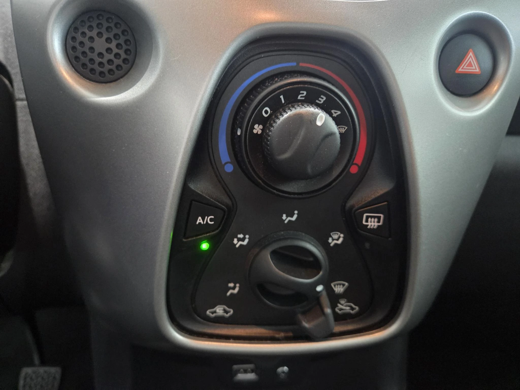 Peugeot-108-image-10