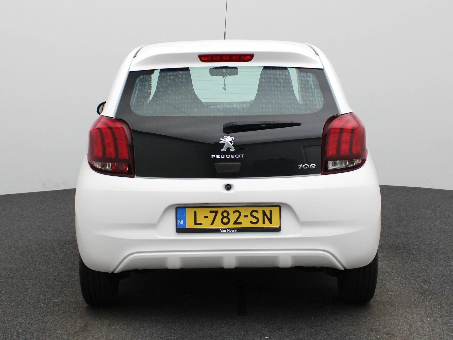 Peugeot-108-image-4
