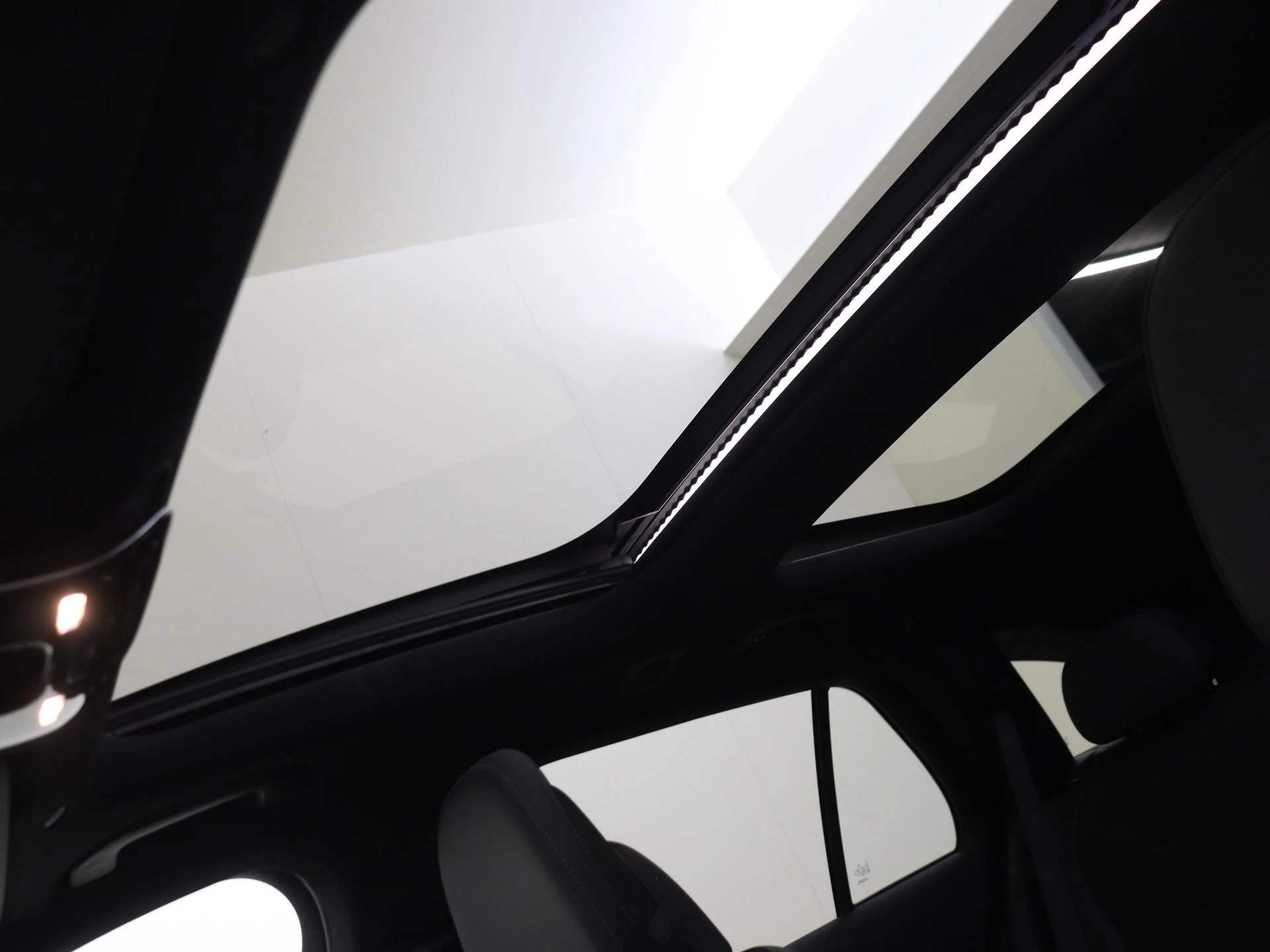 Mercedes-Benz-E-Klasse-image-26