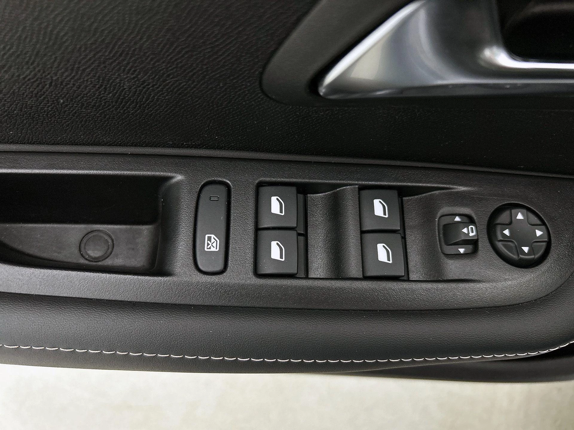 Peugeot 208 1.2 PureTech 100 Allure