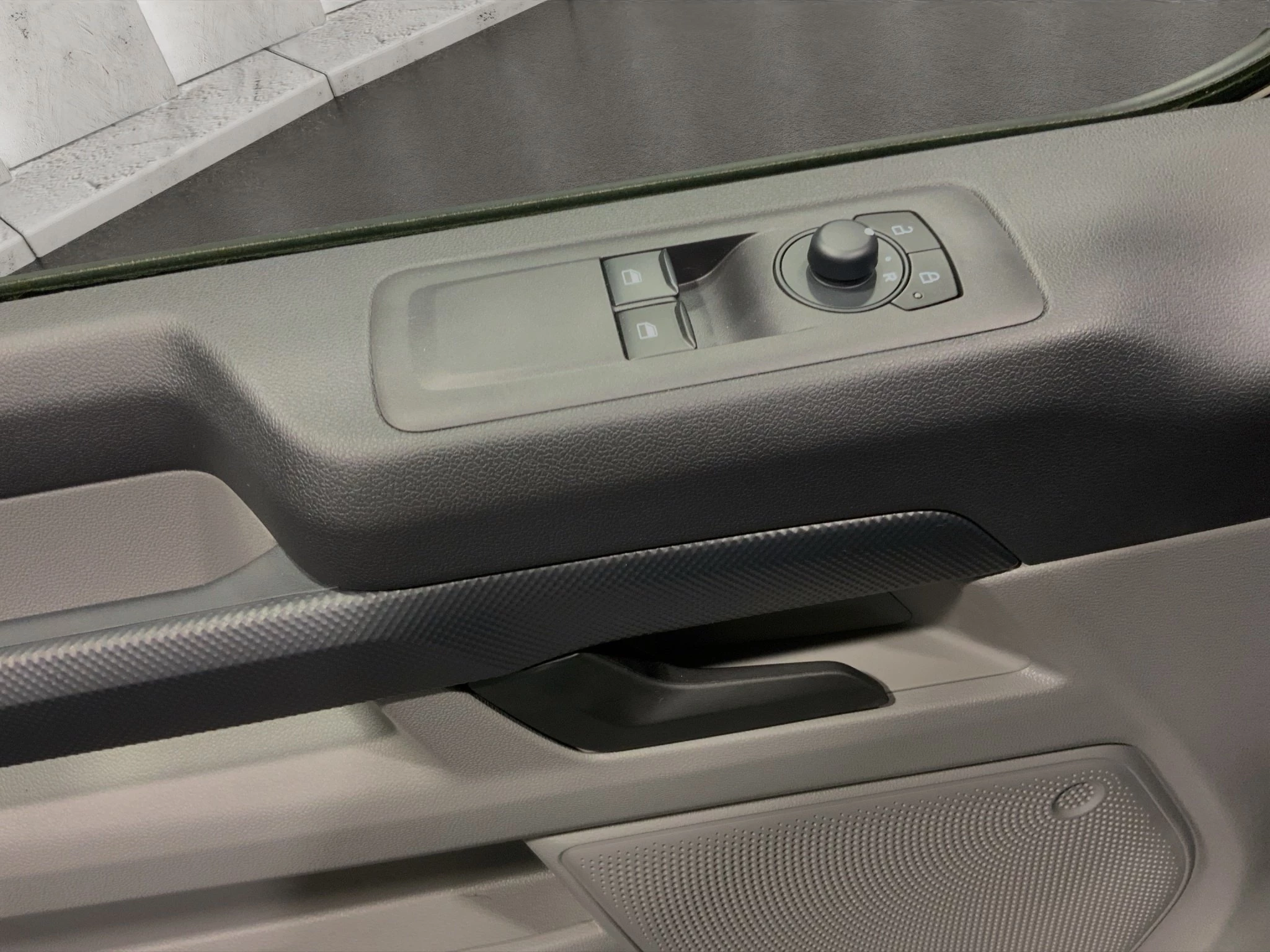 Ford-Transit Custom-image-14