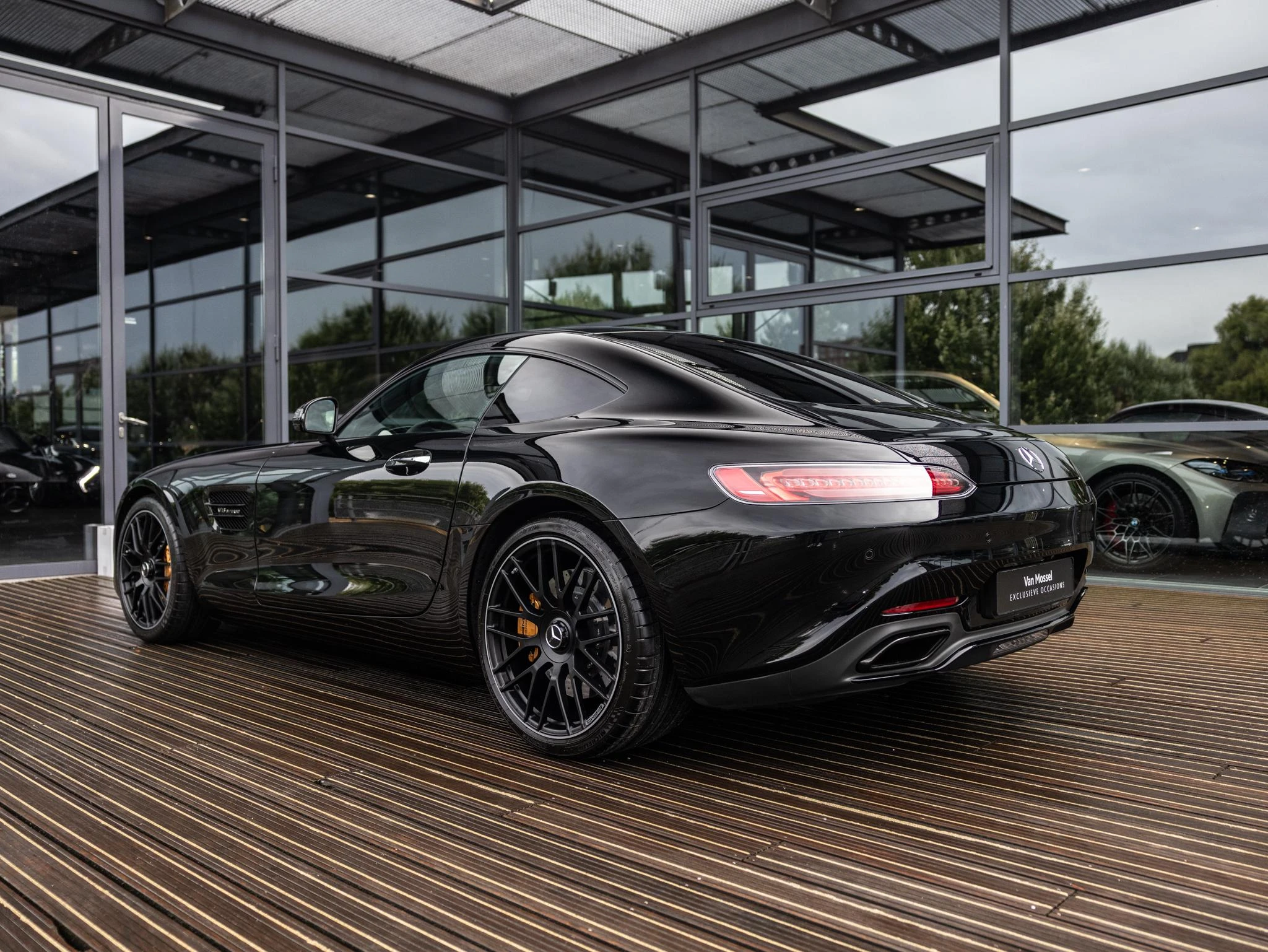 Mercedes-AMG-GT-image-4