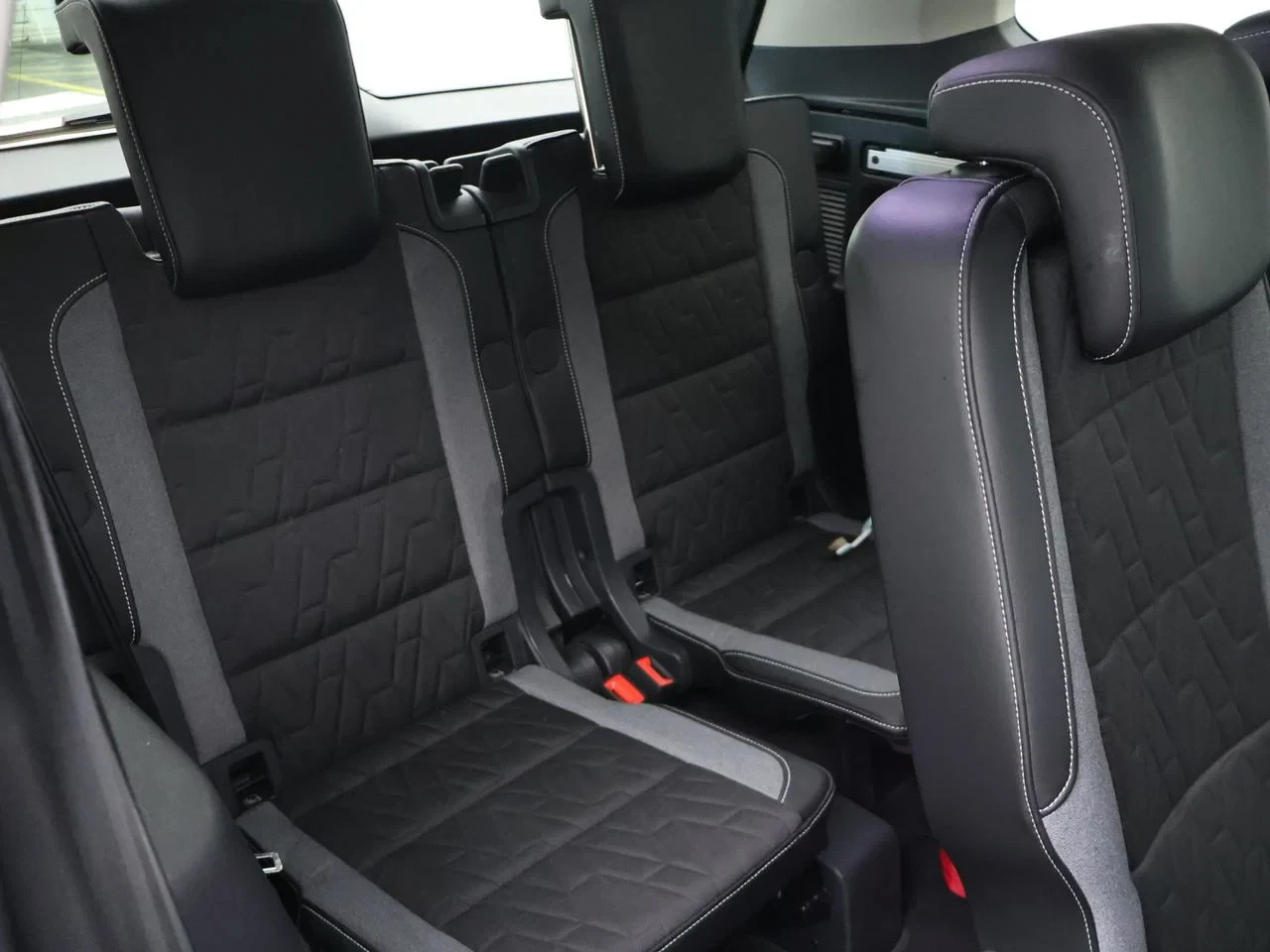 Volkswagen-Touran-image-20