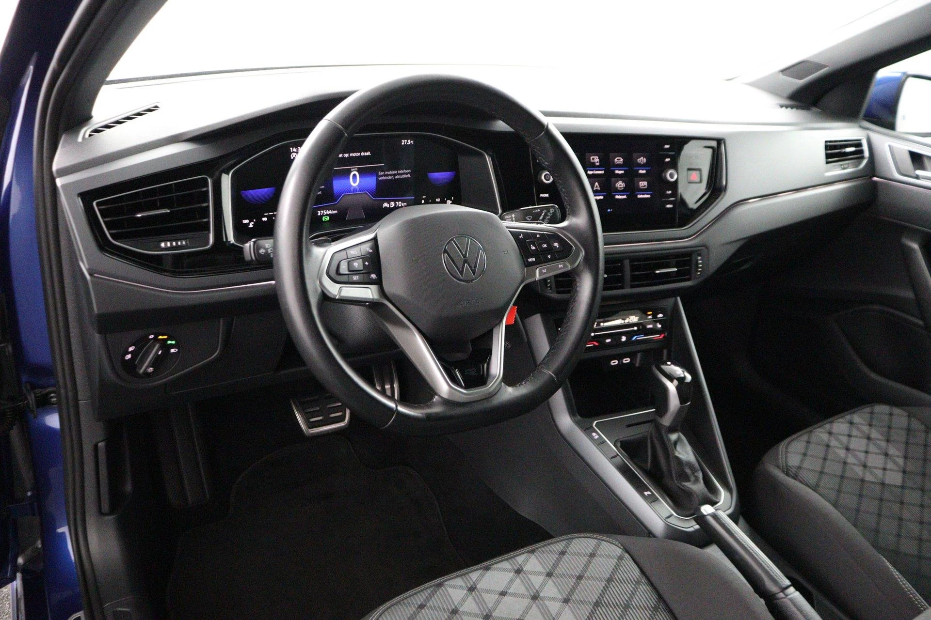Volkswagen-Polo-image-65