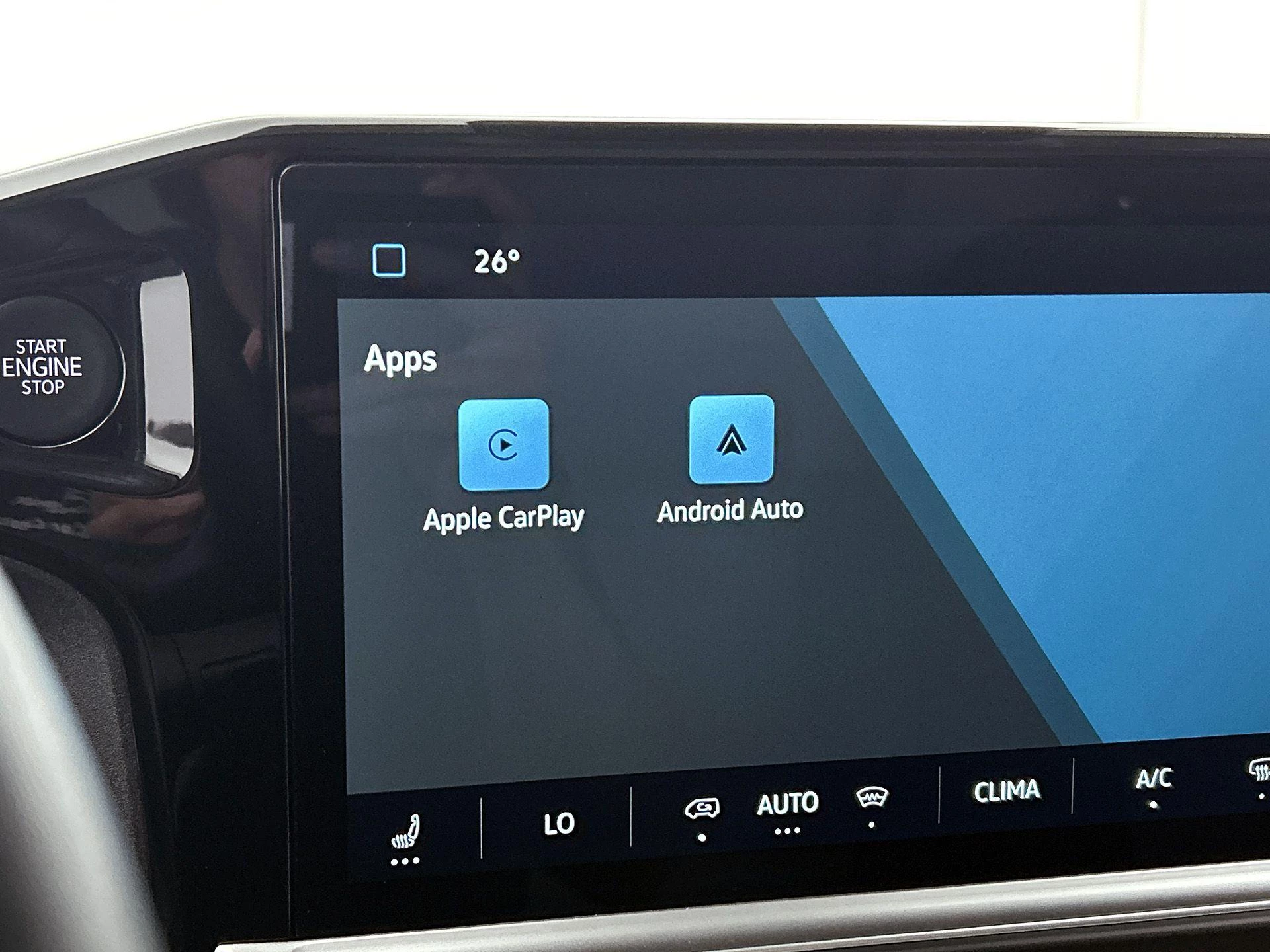 Volkswagen-e-Transporter-image-15