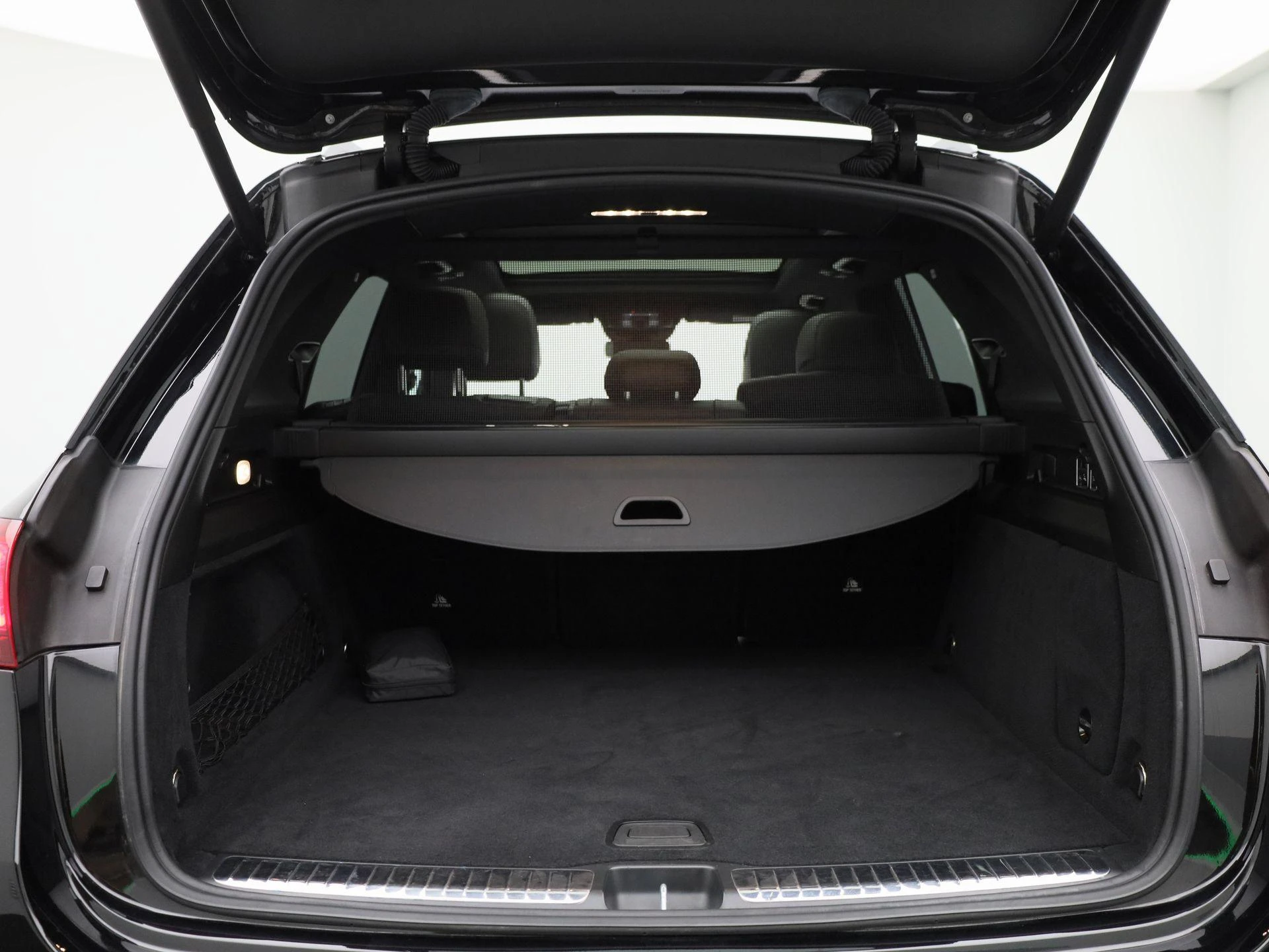 Mercedes-Benz-GLE-image-13