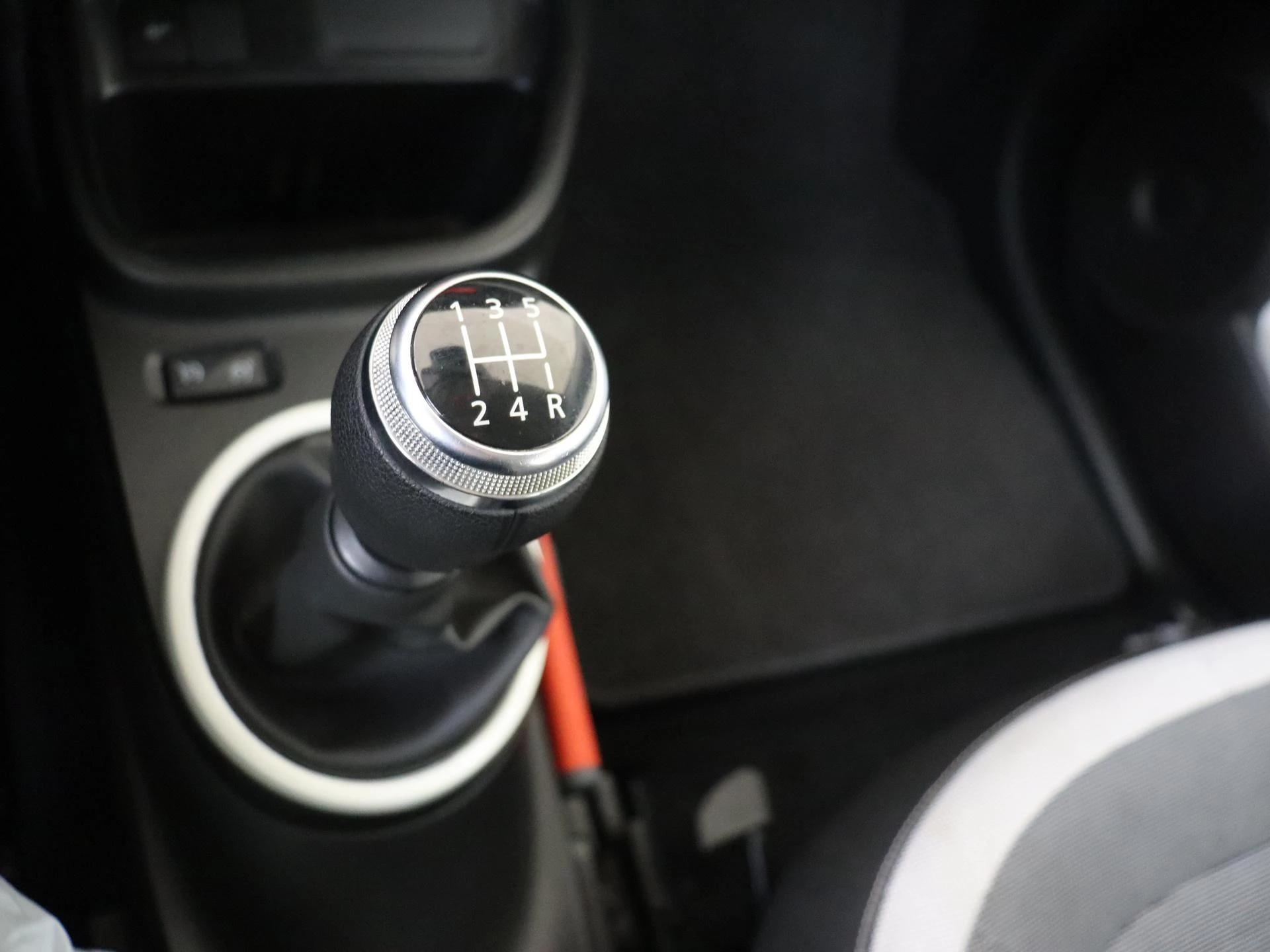 Renault-Twingo-image-18