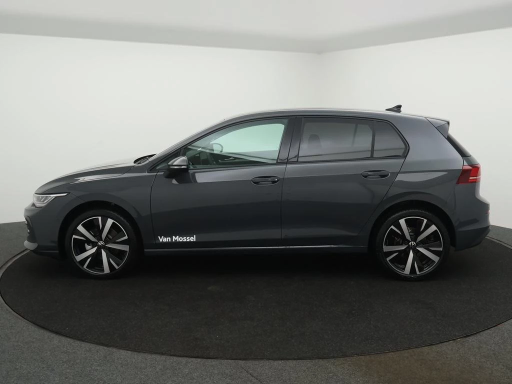 Volkswagen Golf VIII Golf Life Business 1.5 eTSI 85 kW (116 pk) DSG // DEMO
