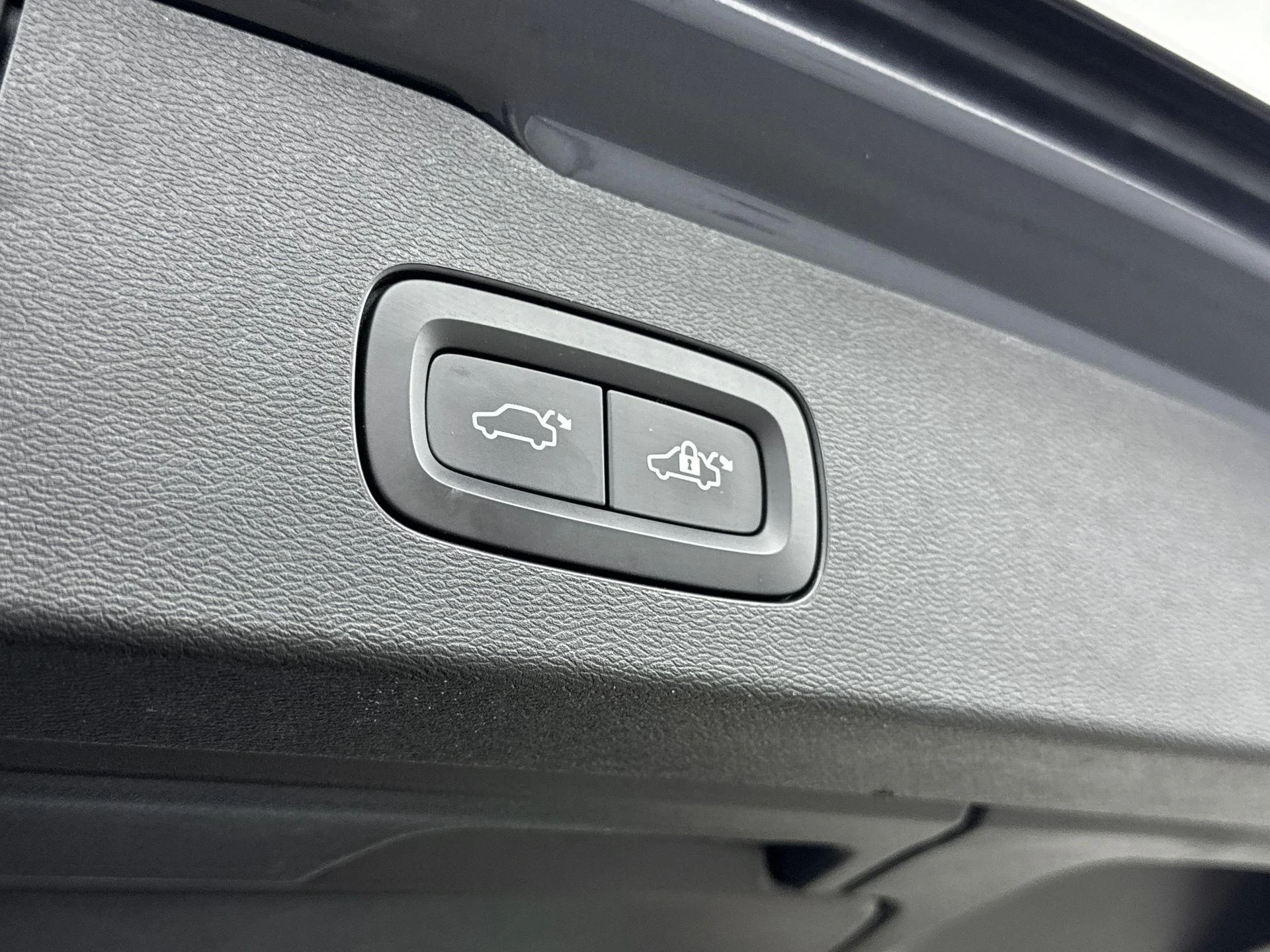 Volvo-V60-image-17