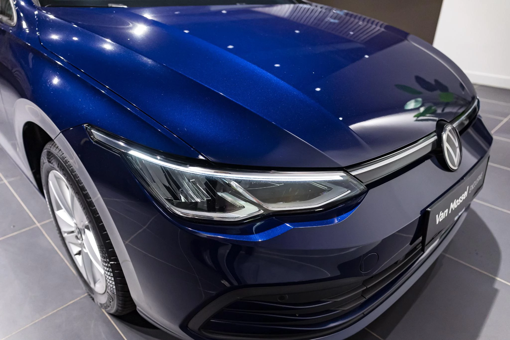 Volkswagen-Golf-image-5