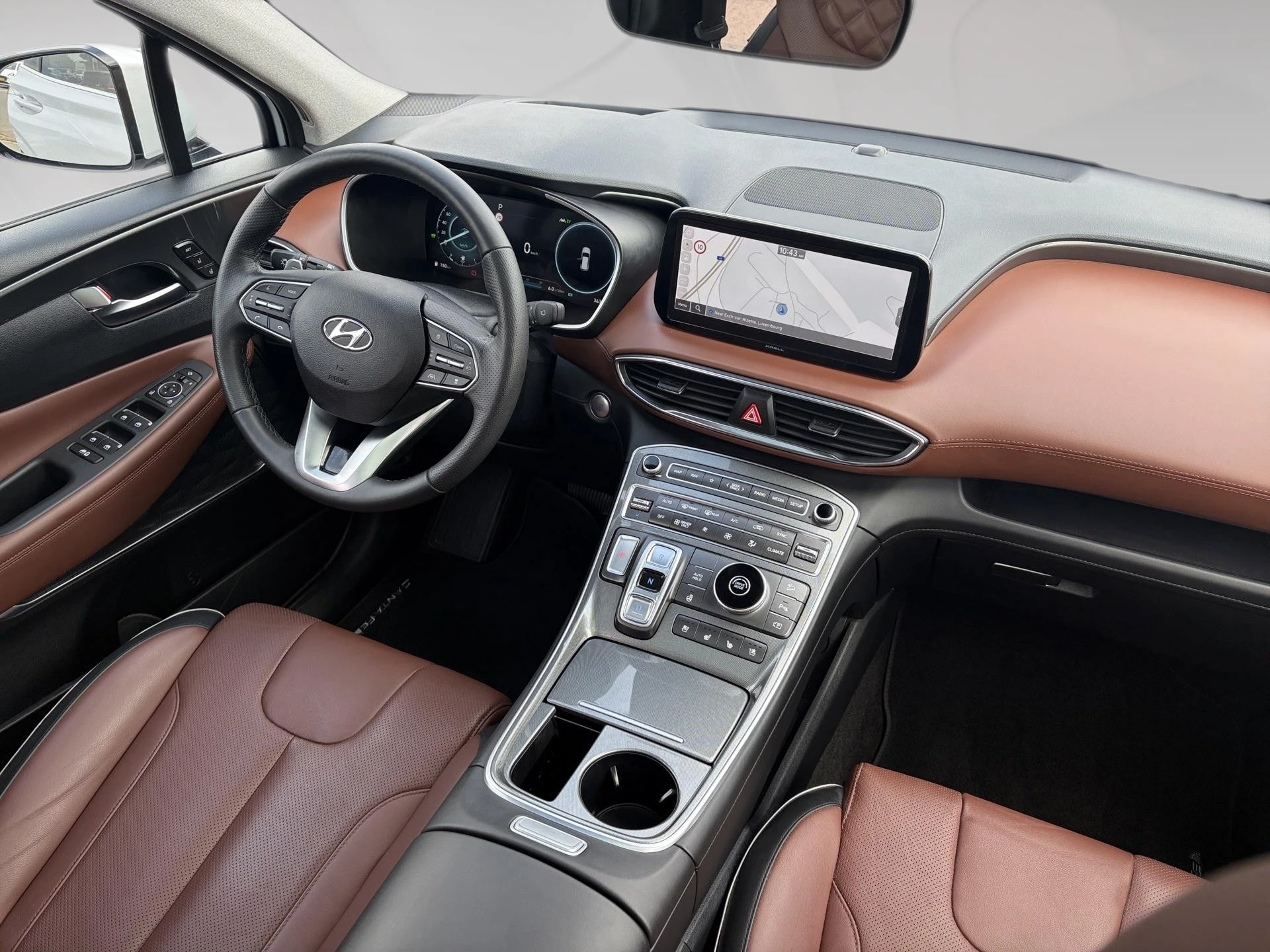 Hyundai-Santa Fe-image-10