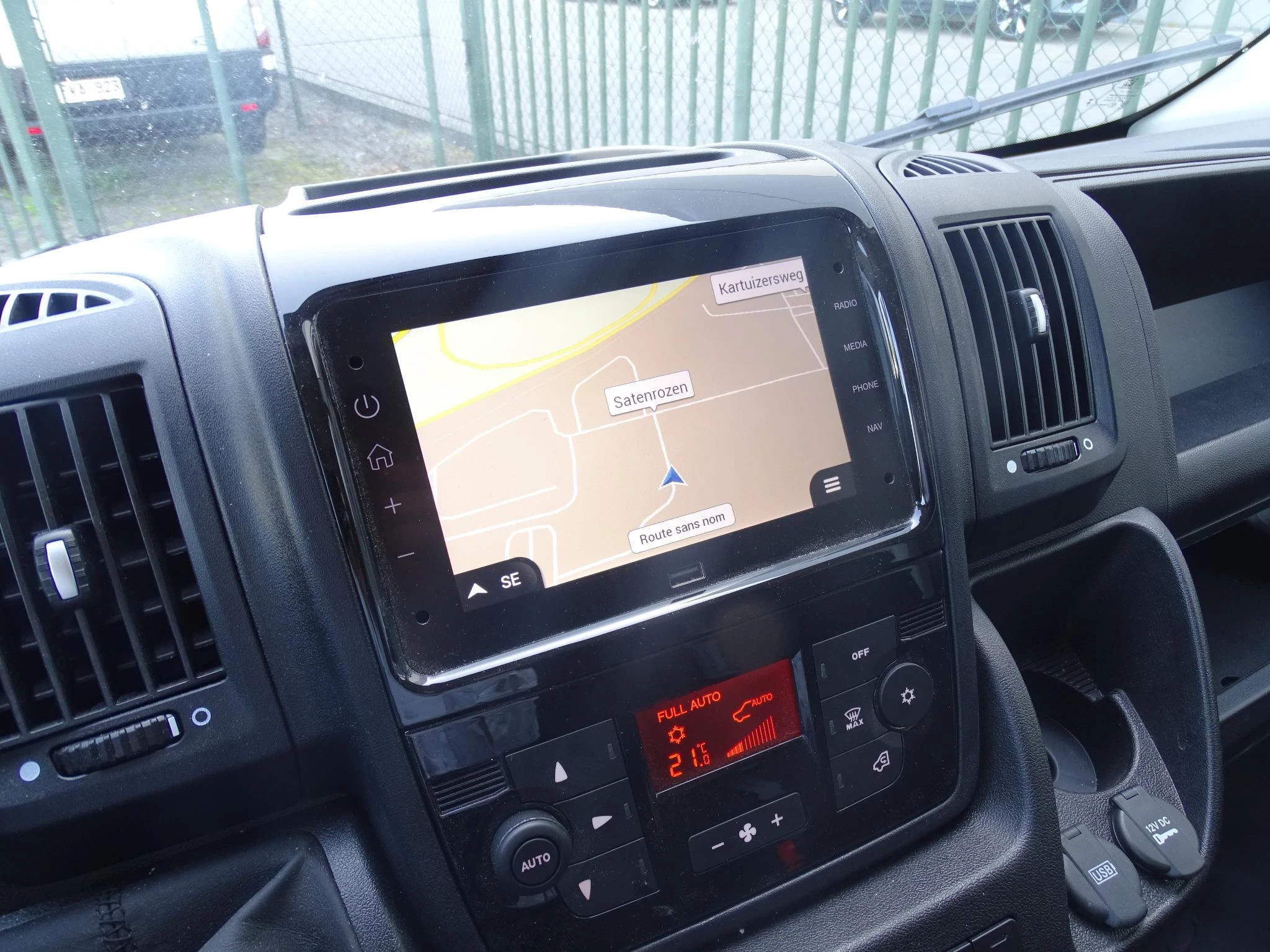 Opel-Movano-image-4