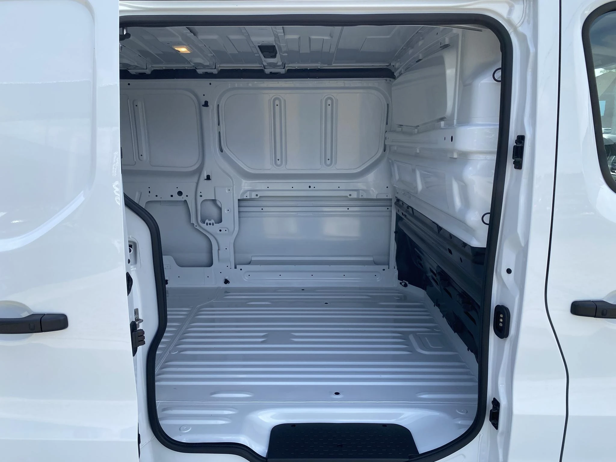Renault-Trafic-image-13