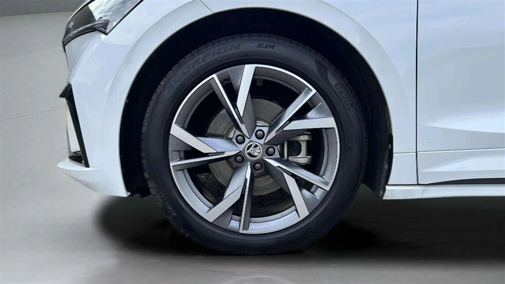Škoda-Enyaq iV-image-8