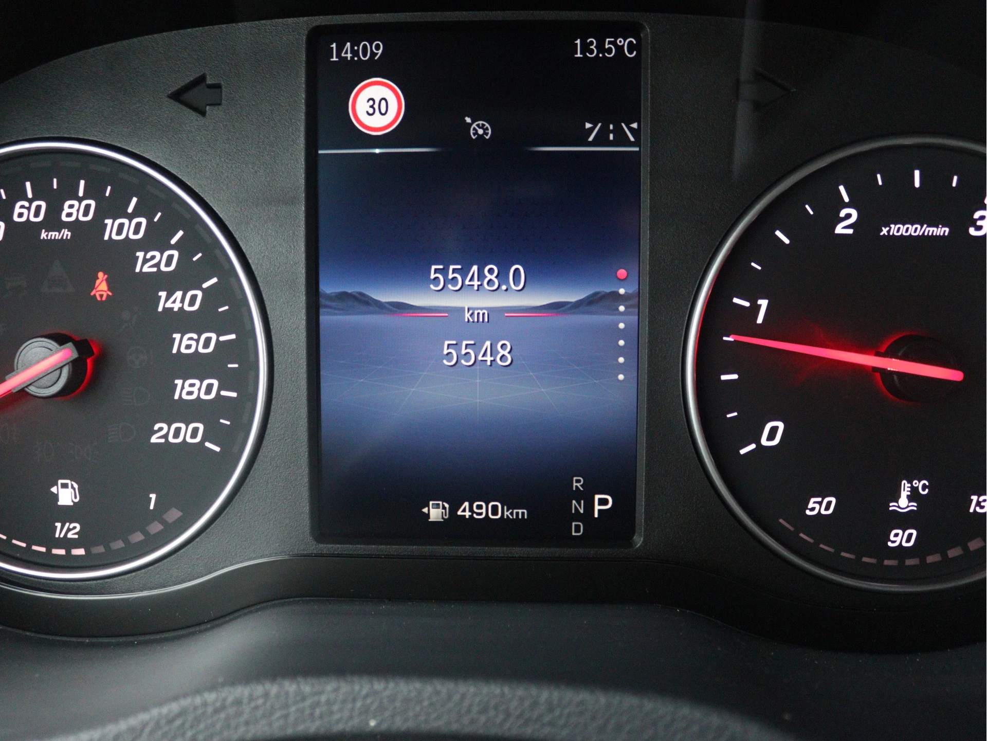 Mercedes-Benz-Sprinter-image-5