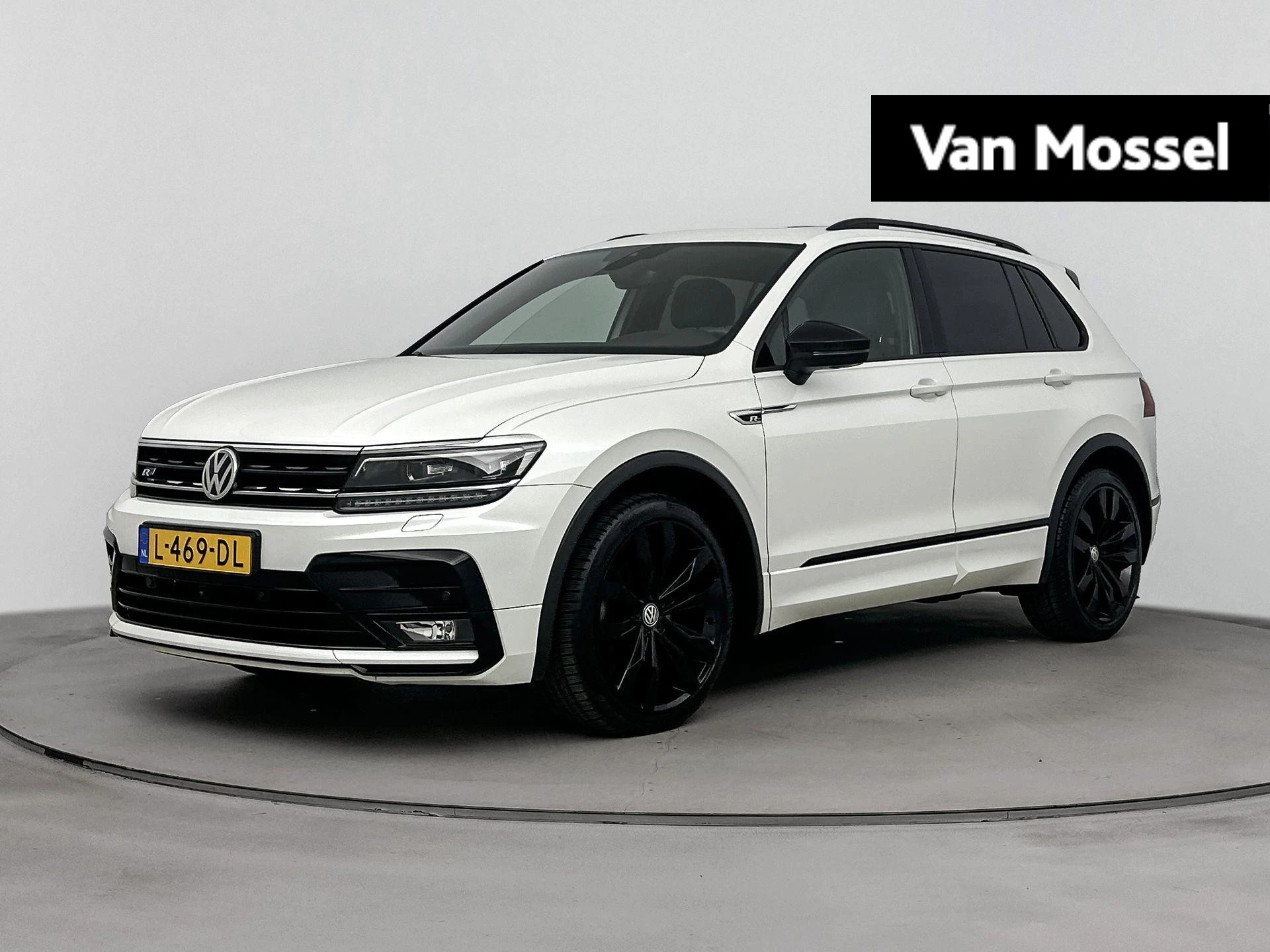 Volkswagen-Tiguan-image-0