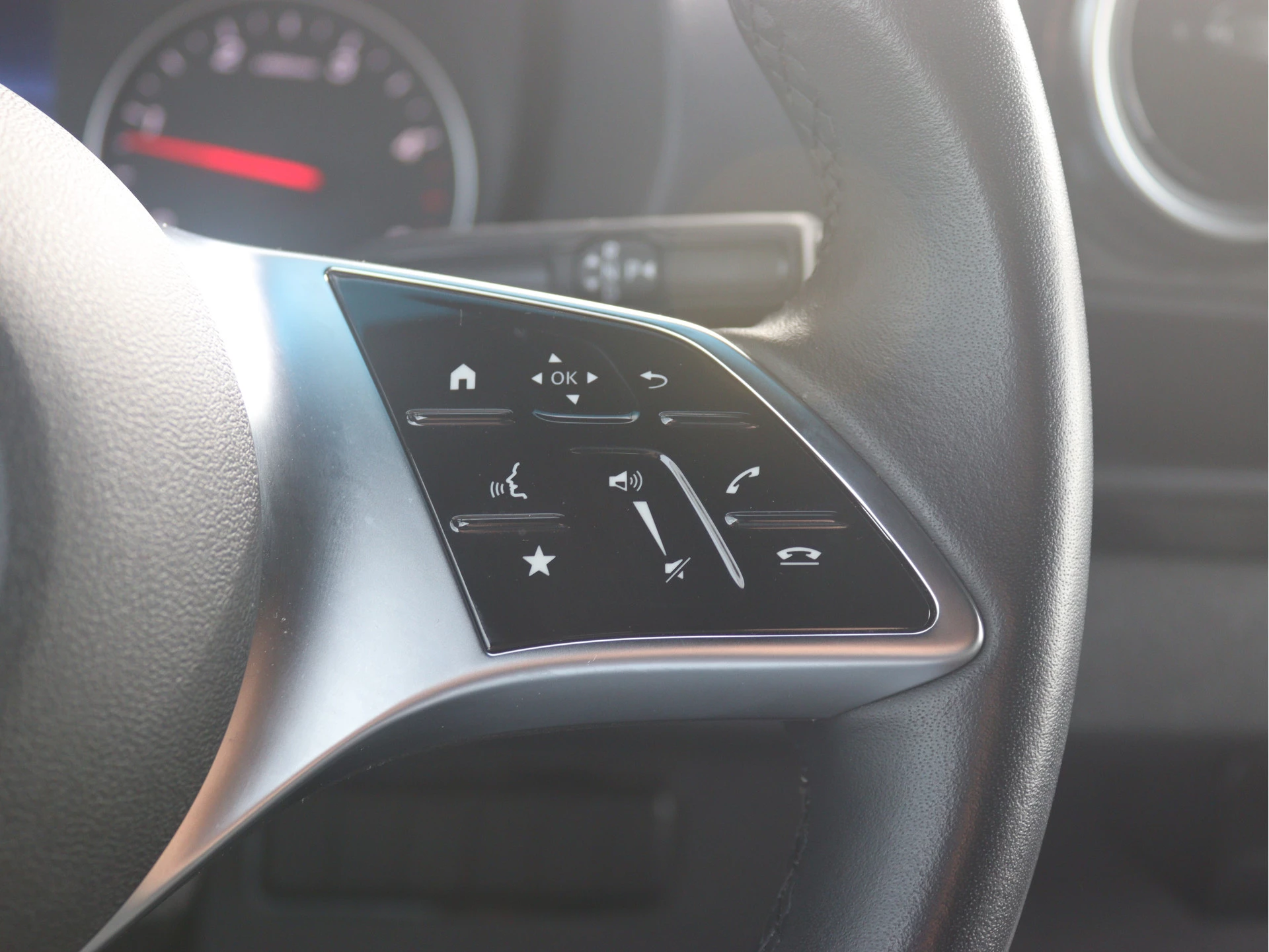 Mercedes-Benz-Sprinter-image-7