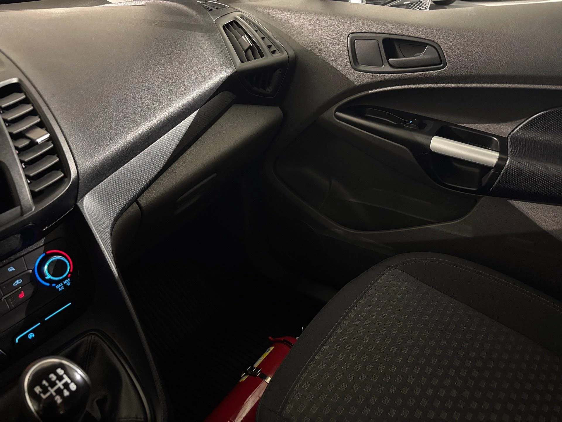 Ford-Transit Connect-image-11