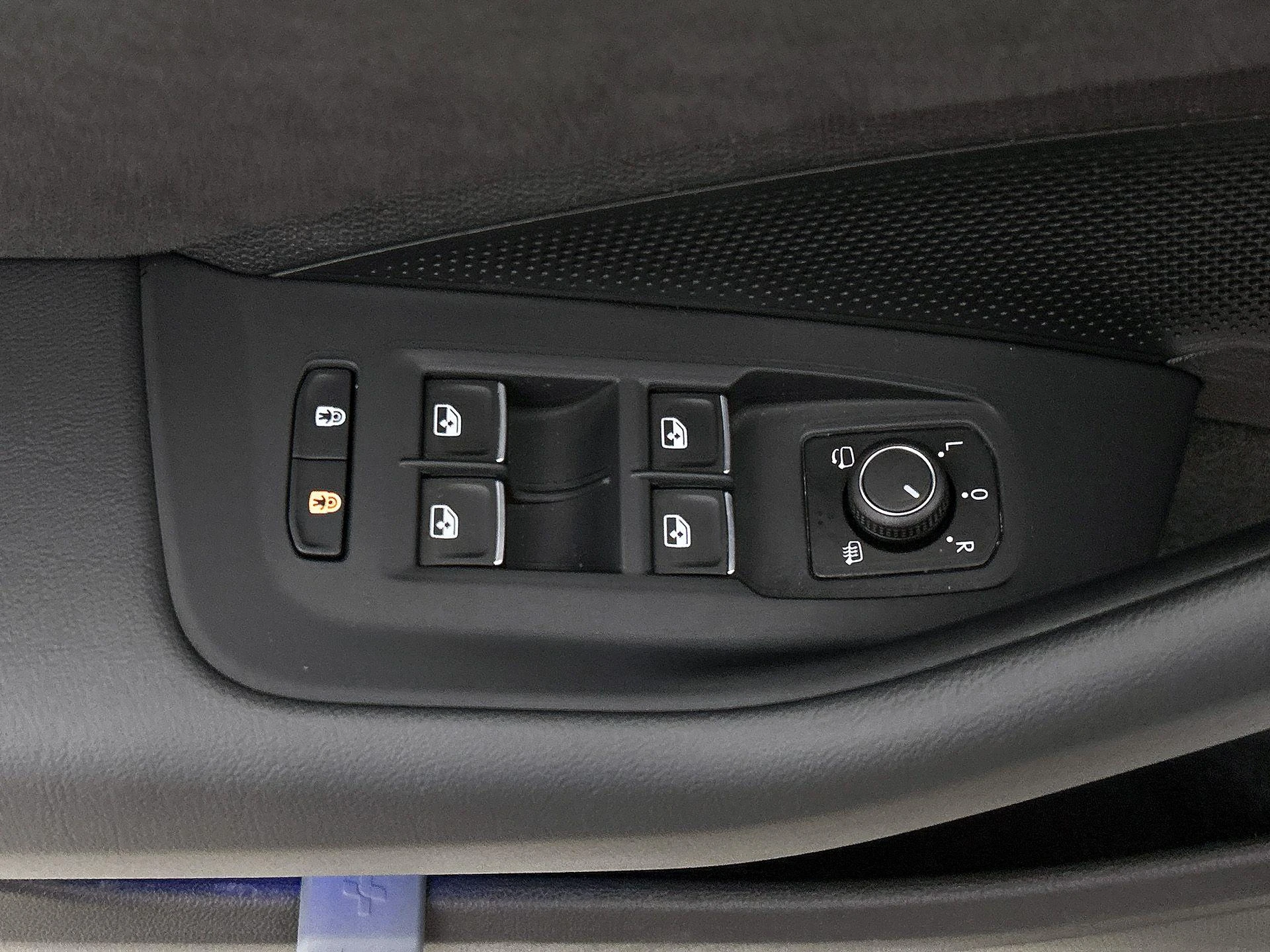 Volkswagen-Passat-image-39