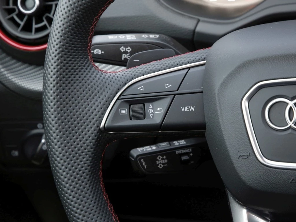 Audi Q2 35 TFSI S line UVP 51290 LEDER AHK SONOS