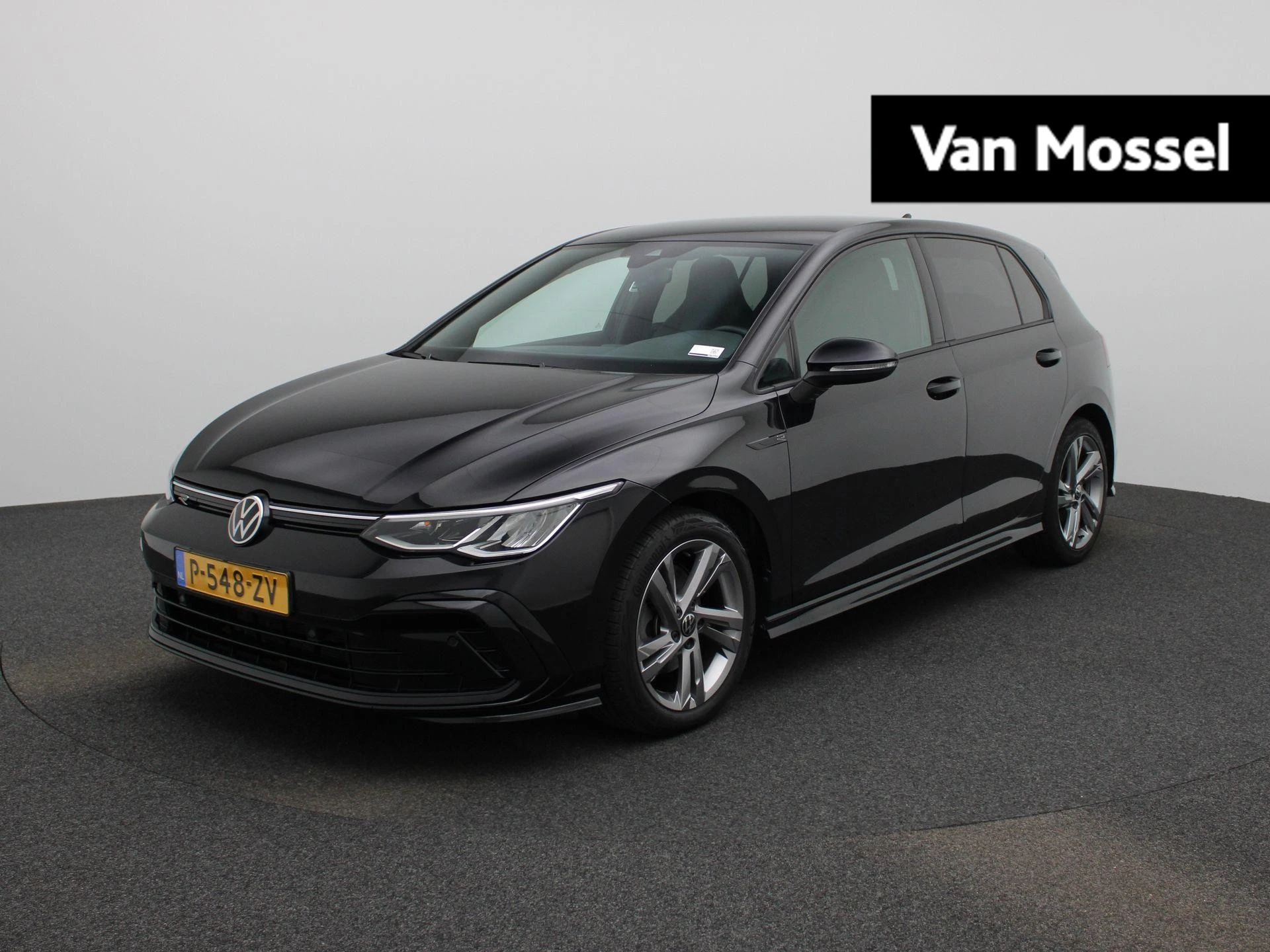 Volkswagen-Golf-image-0