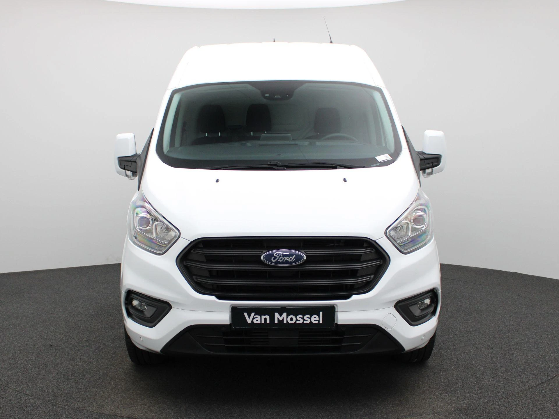 Ford-Transit Custom-image-2