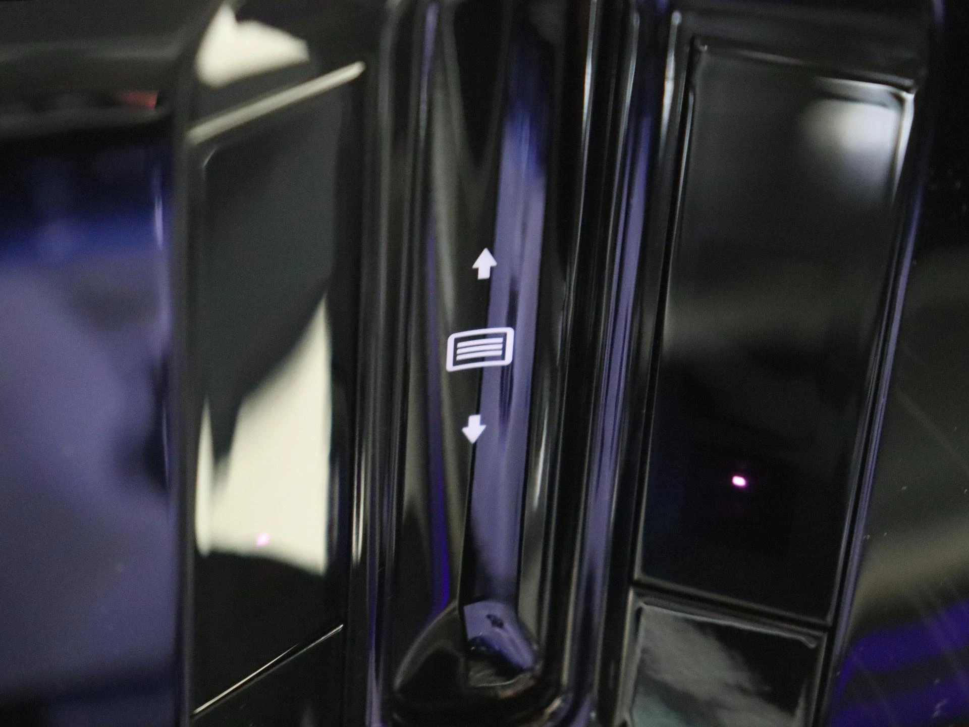 Mercedes-Benz-GLC-image-23