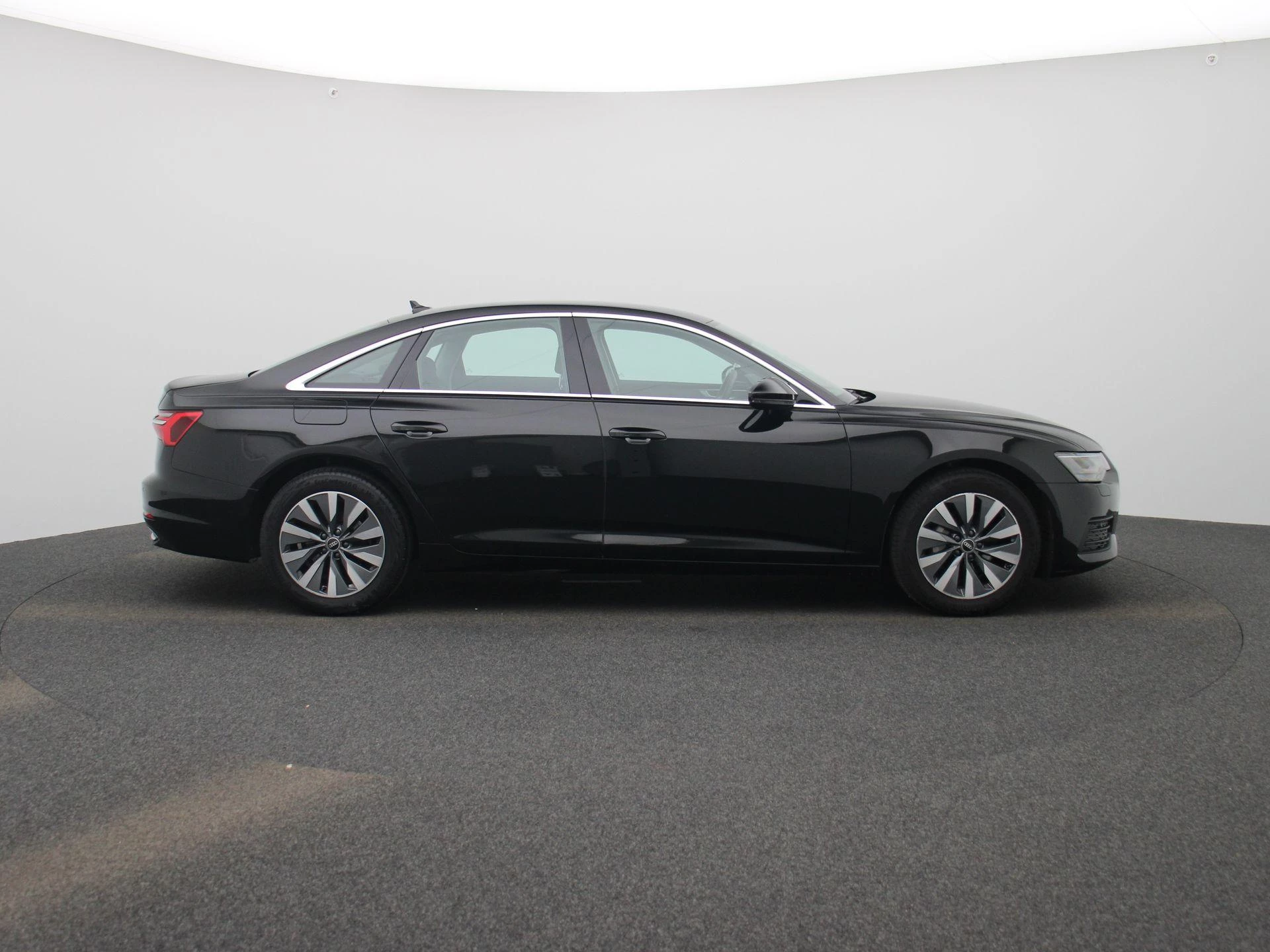 Audi-A6-image-5