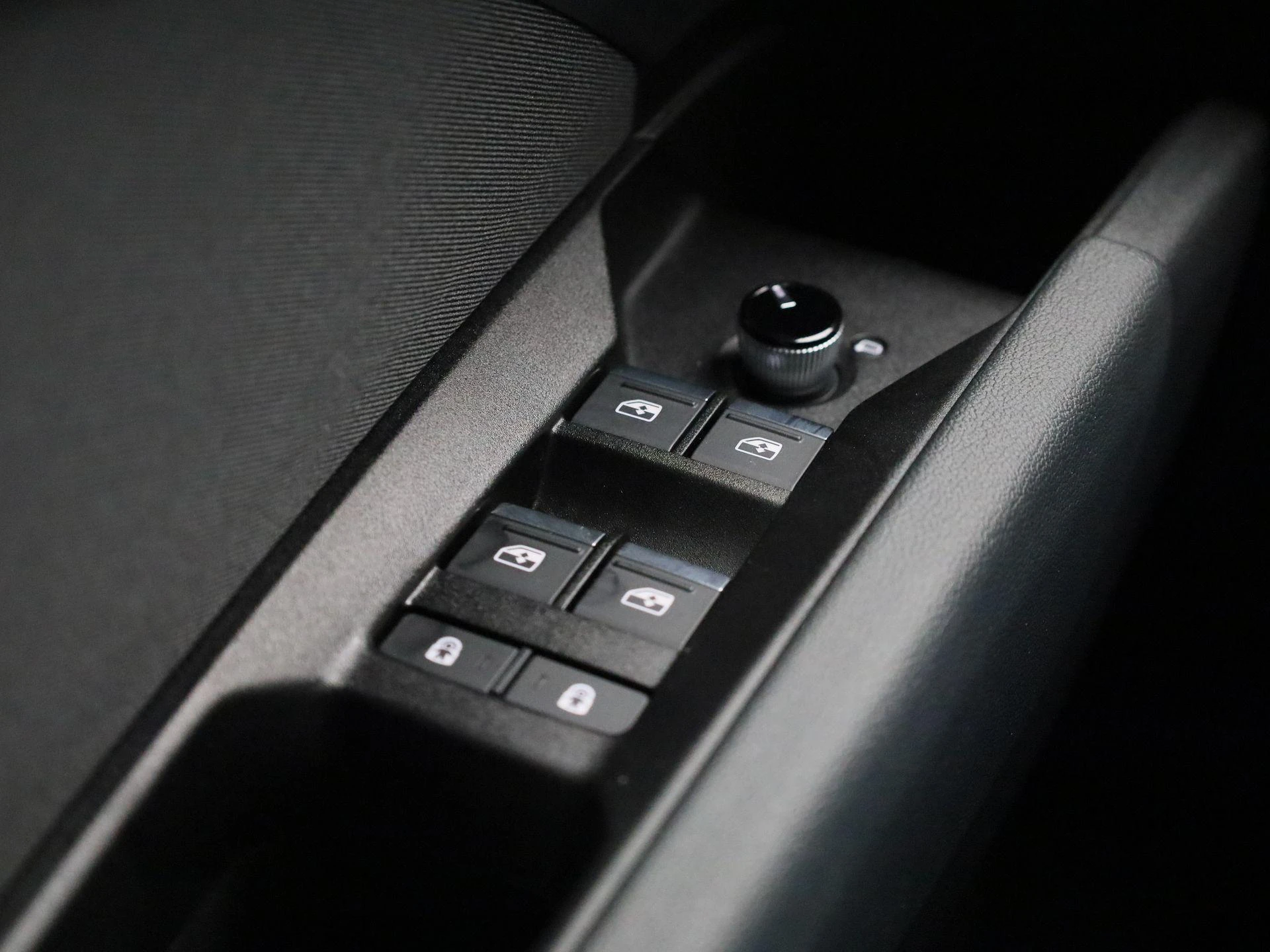 Audi-Q4 e-tron-image-34