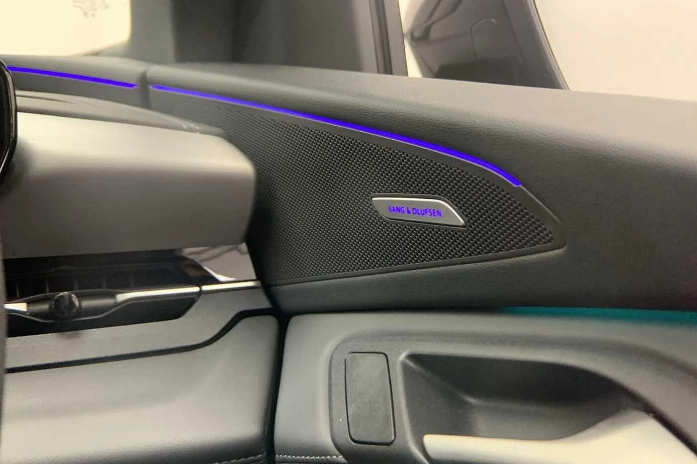 Audi-Q6 e-tron-image-19