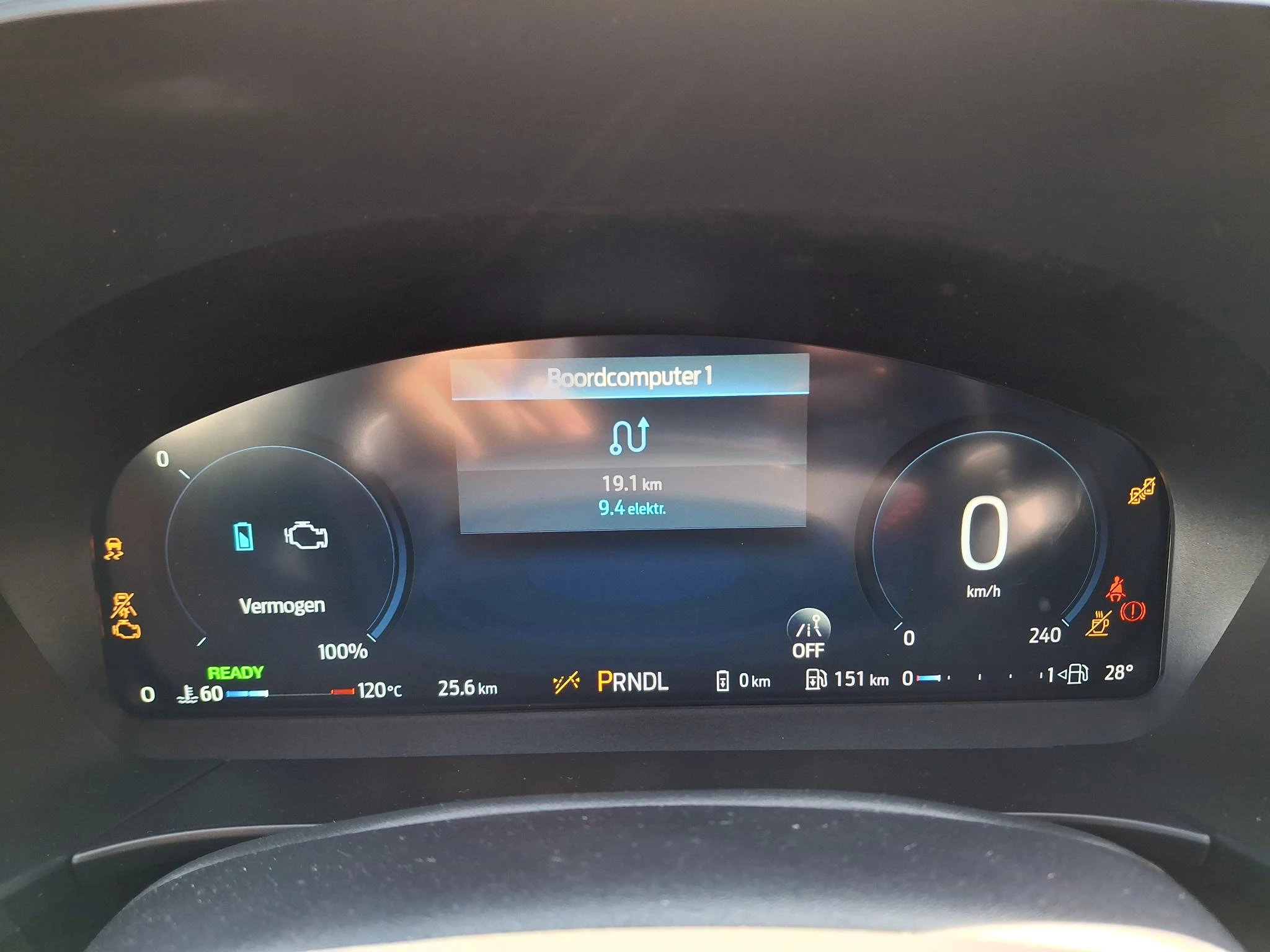 Ford Kuga 2.5 PHEV ST-Line X