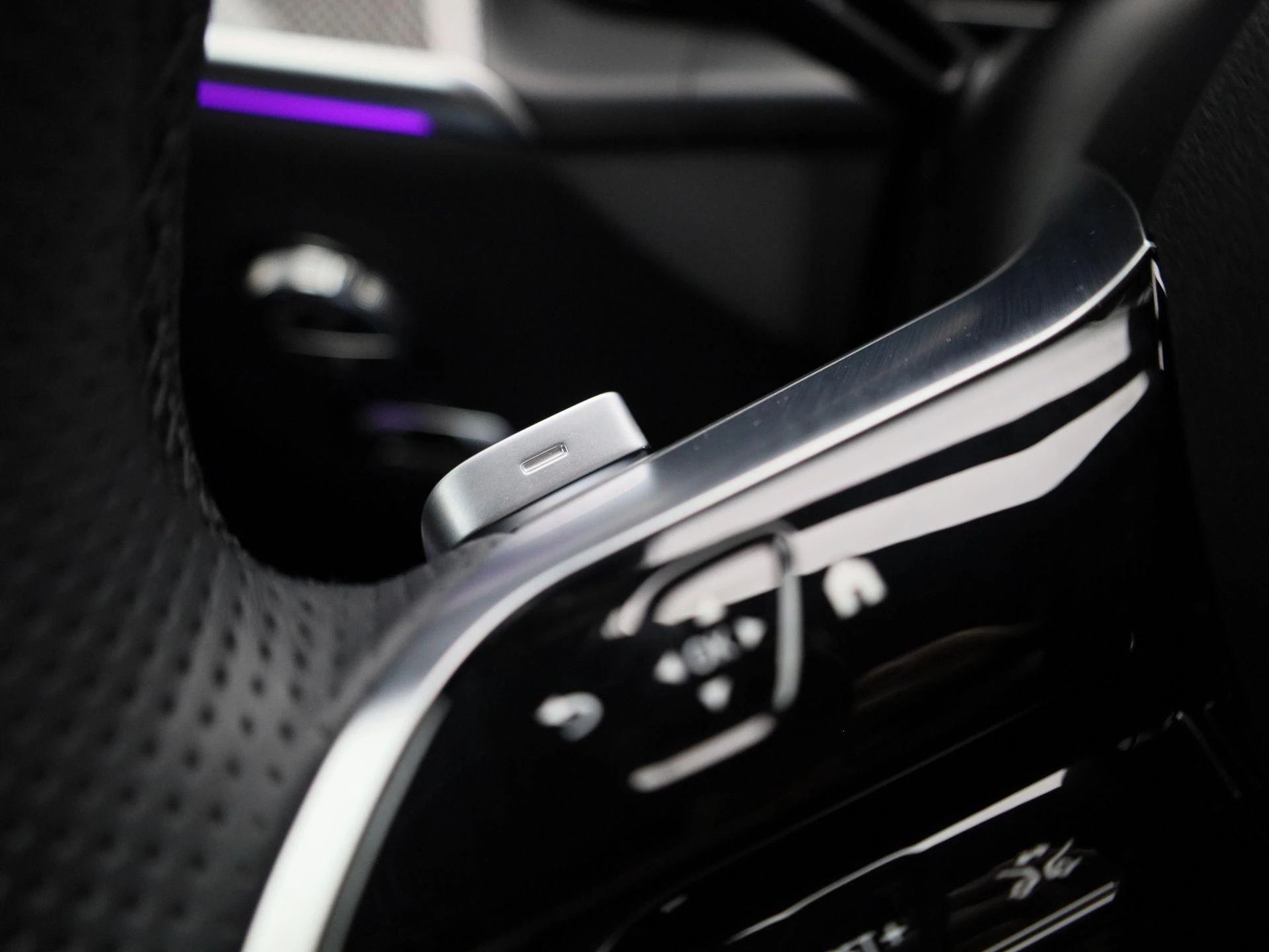 Mercedes-Benz-GLC-image-31