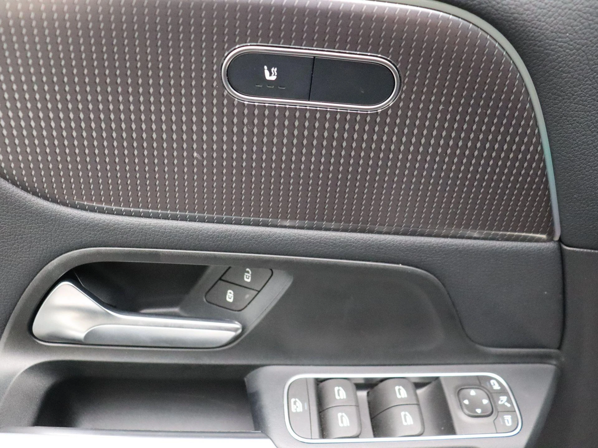 Mercedes-Benz EQB 250 Business Line