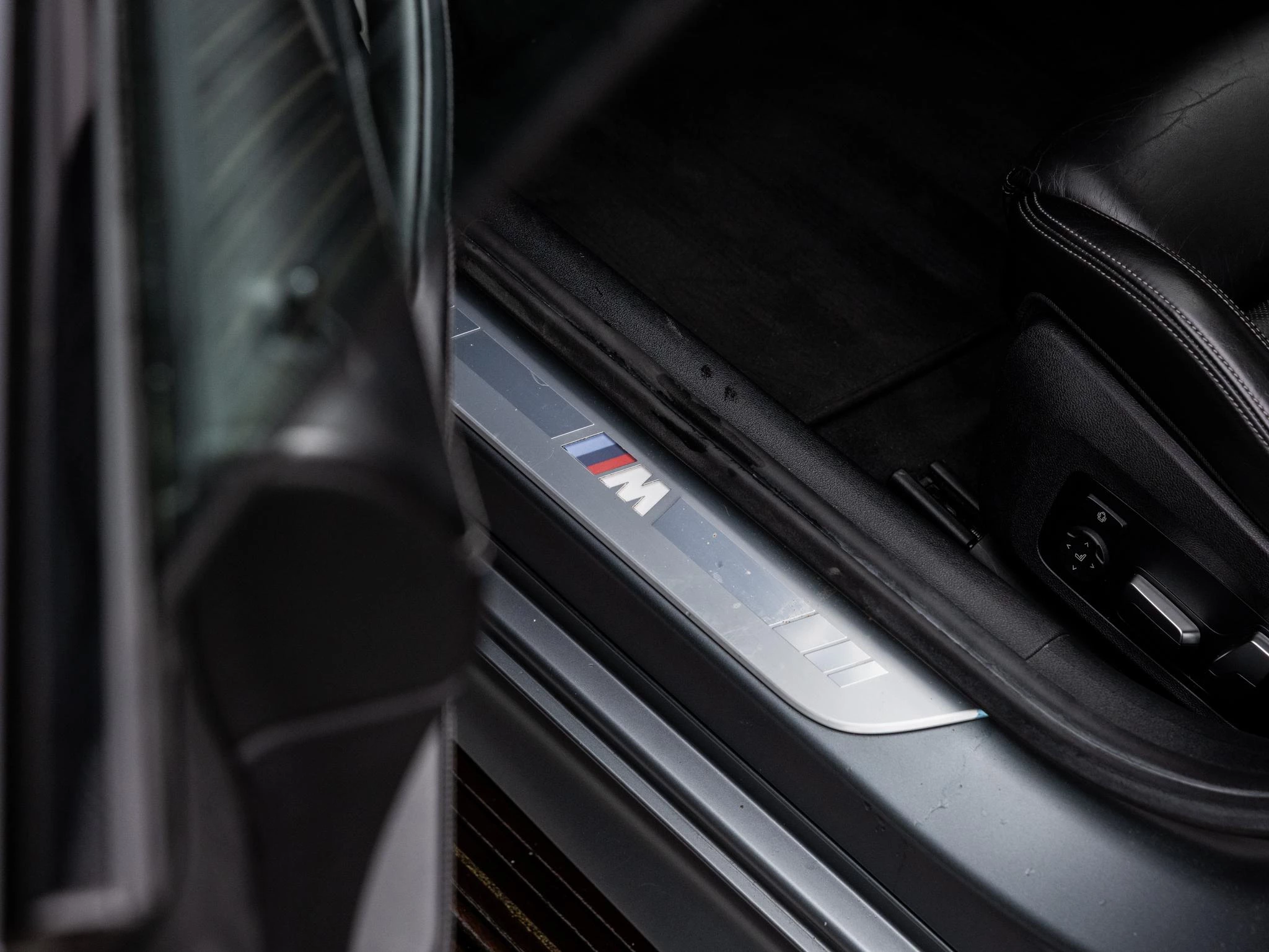 BMW-8 Serie-image-47