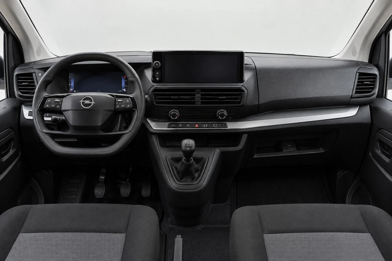 Opel-Vivaro-image-9