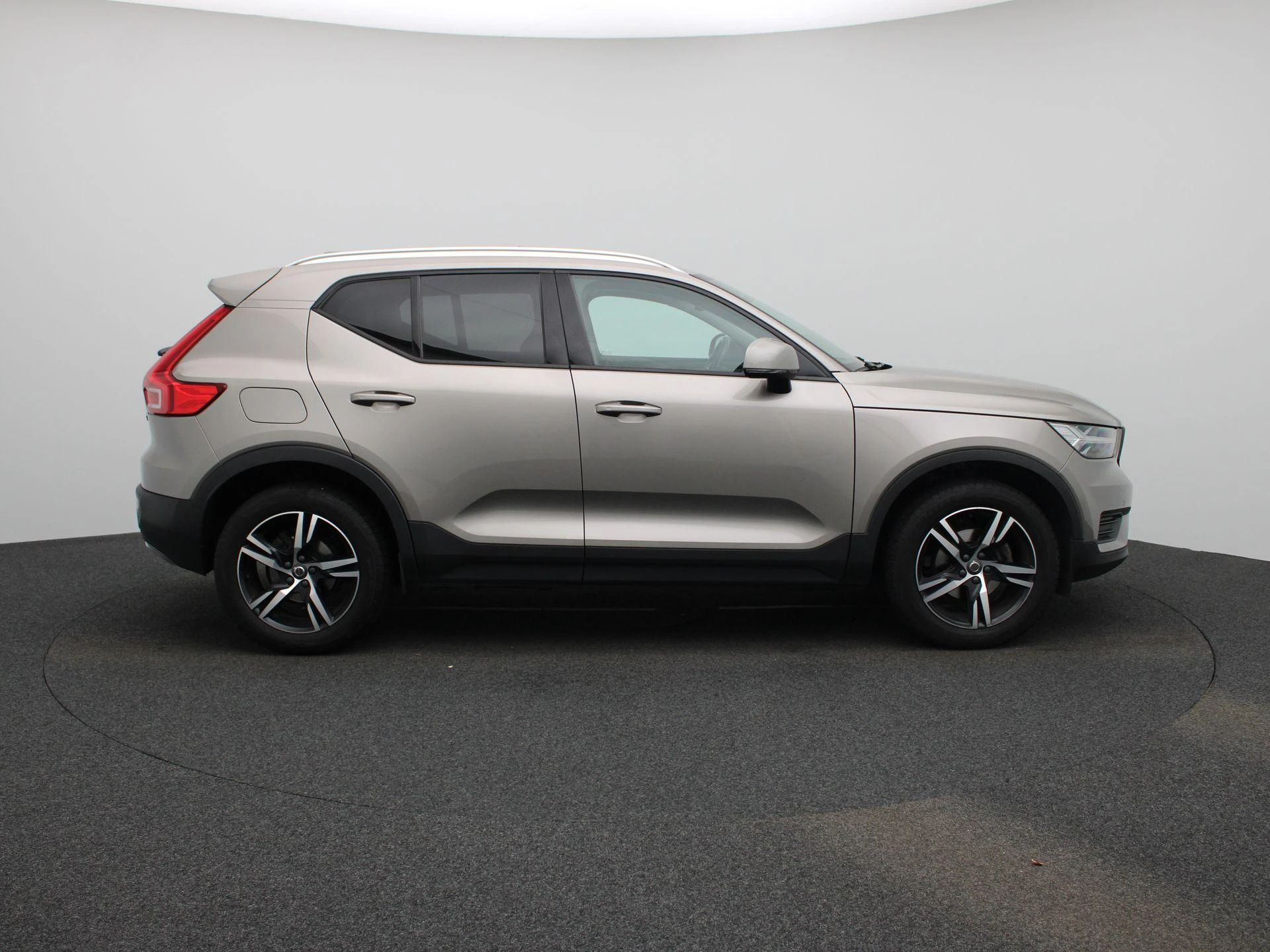 Volvo-XC40-image-5