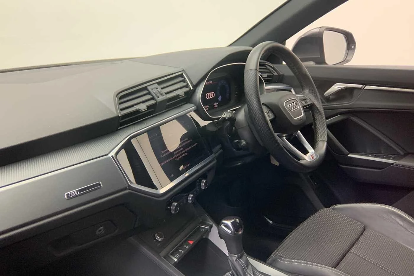 Audi-Q3-image-11