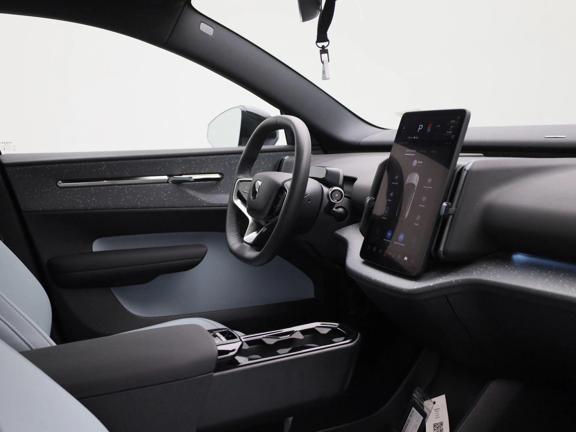 Volvo-EX30-image-33